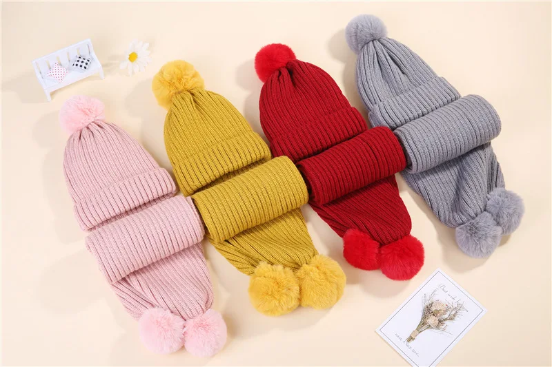
boys and girls hat and scarf suit with plush and warm in autumn/ winter knitted ball bib 