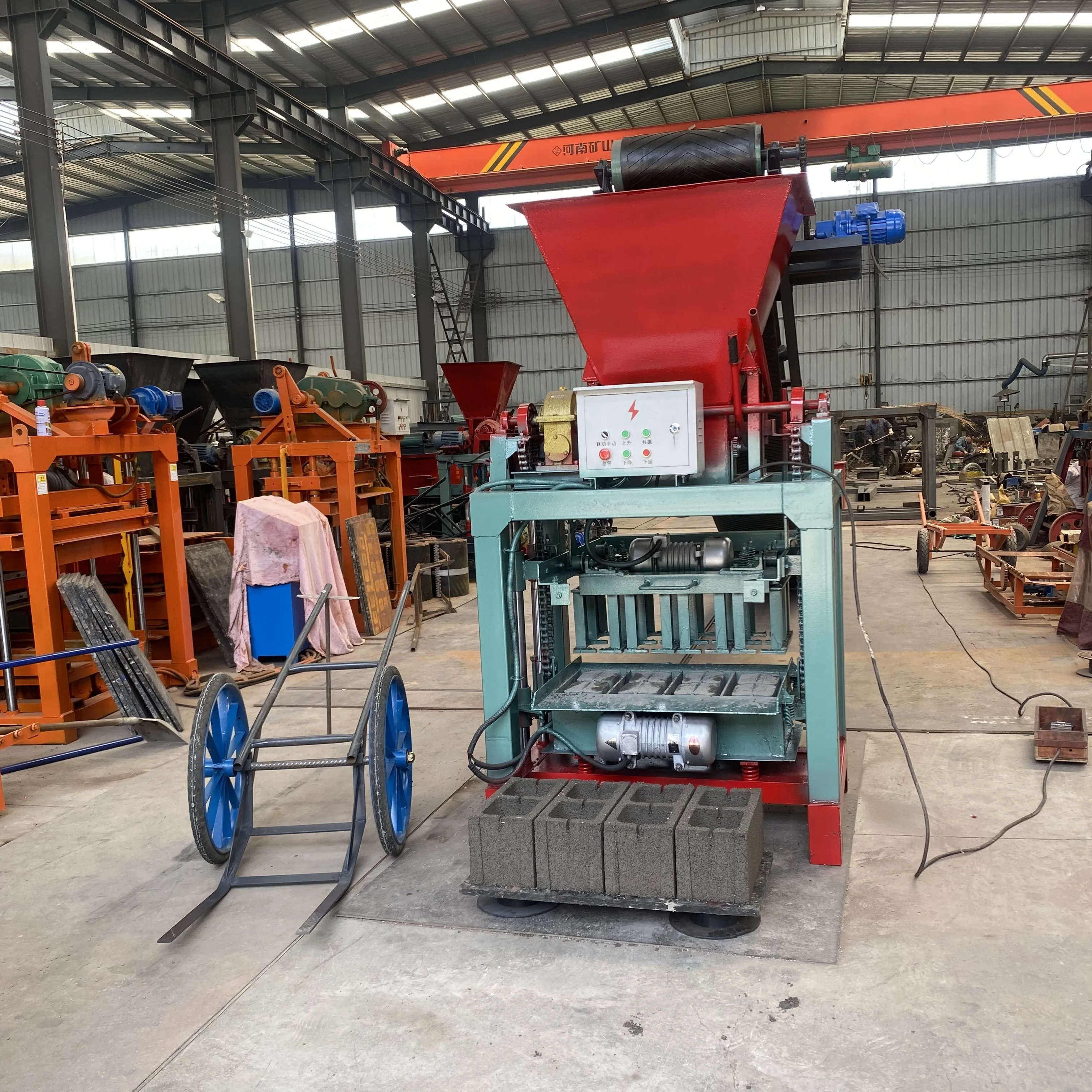 QT4 Model Cement Brick Machine Cost-Effective Equipment for Clay-Based Concrete Block Production 4-35C Series