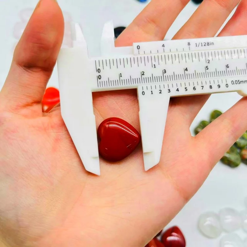 Hot Sale Natural Crystals Carnelian Heart Pendent Ornament Dream Amethyst Carving Craft For Healing Home Decoration