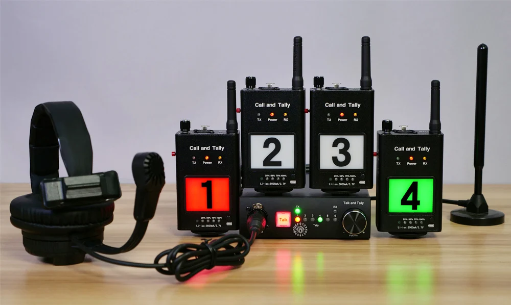 Direct Selling Professional 2000m Accurate Duplex 4 Way Intercom Sound Wireless for Camera and Live Broadcast Company