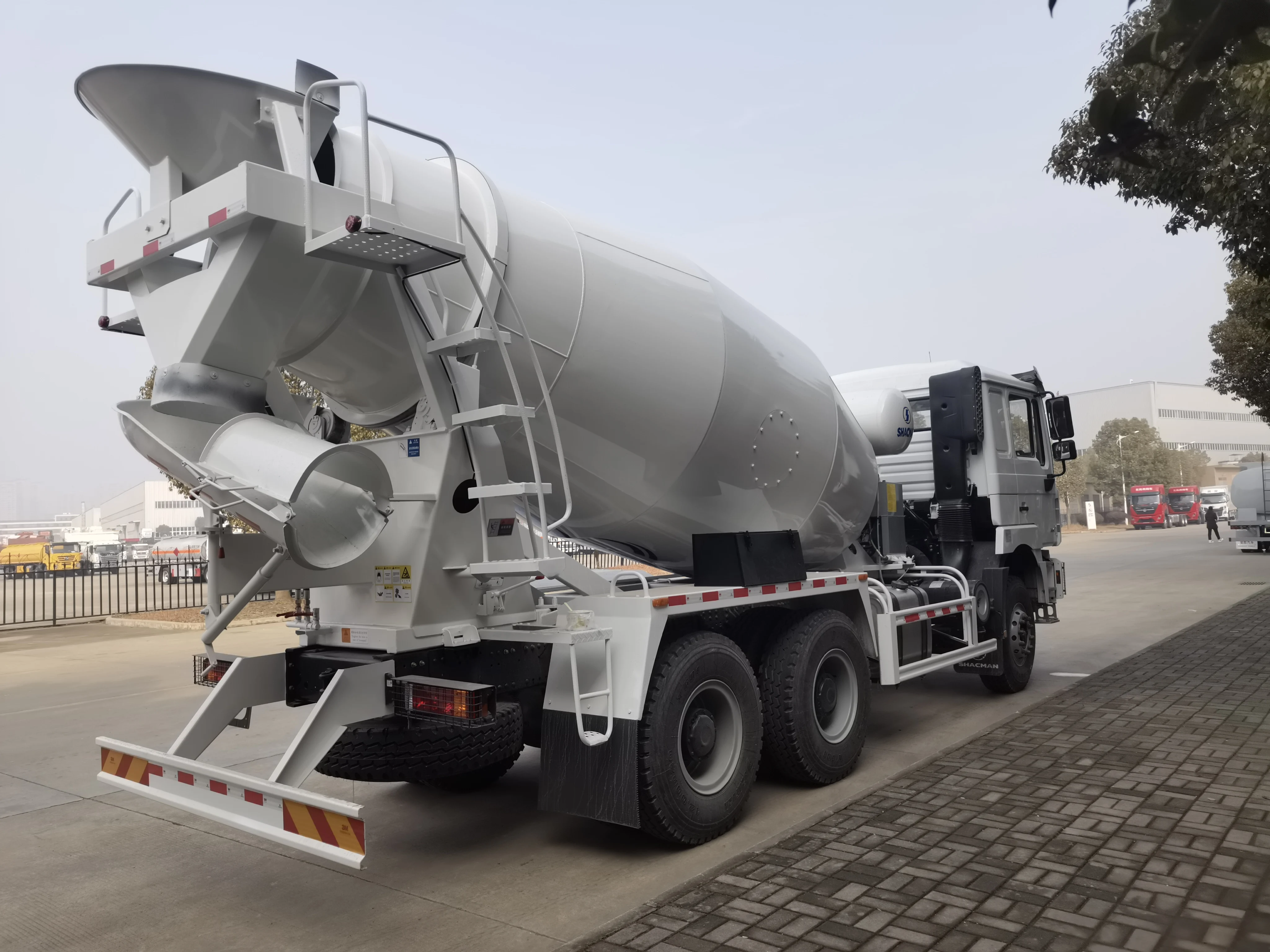 New 8-12 m3 6*4 SHACMAN F3000 Cement Concrete Mixer/Mixing Transport Tank Truck Hot Sale