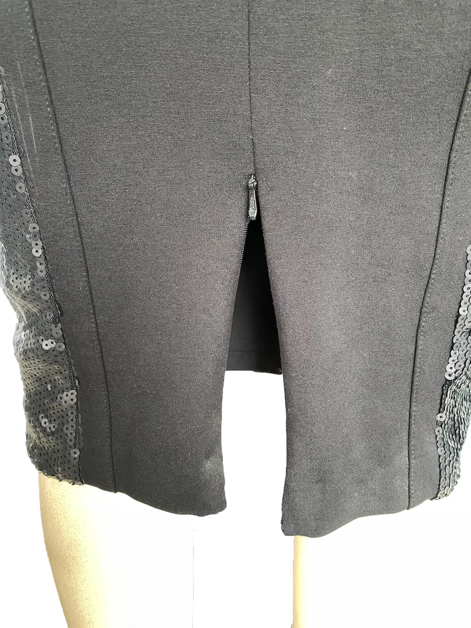 Stylish sequined vest and skirt in a two-piece set belt fish tail skirt slim dress sequin two-piece suit