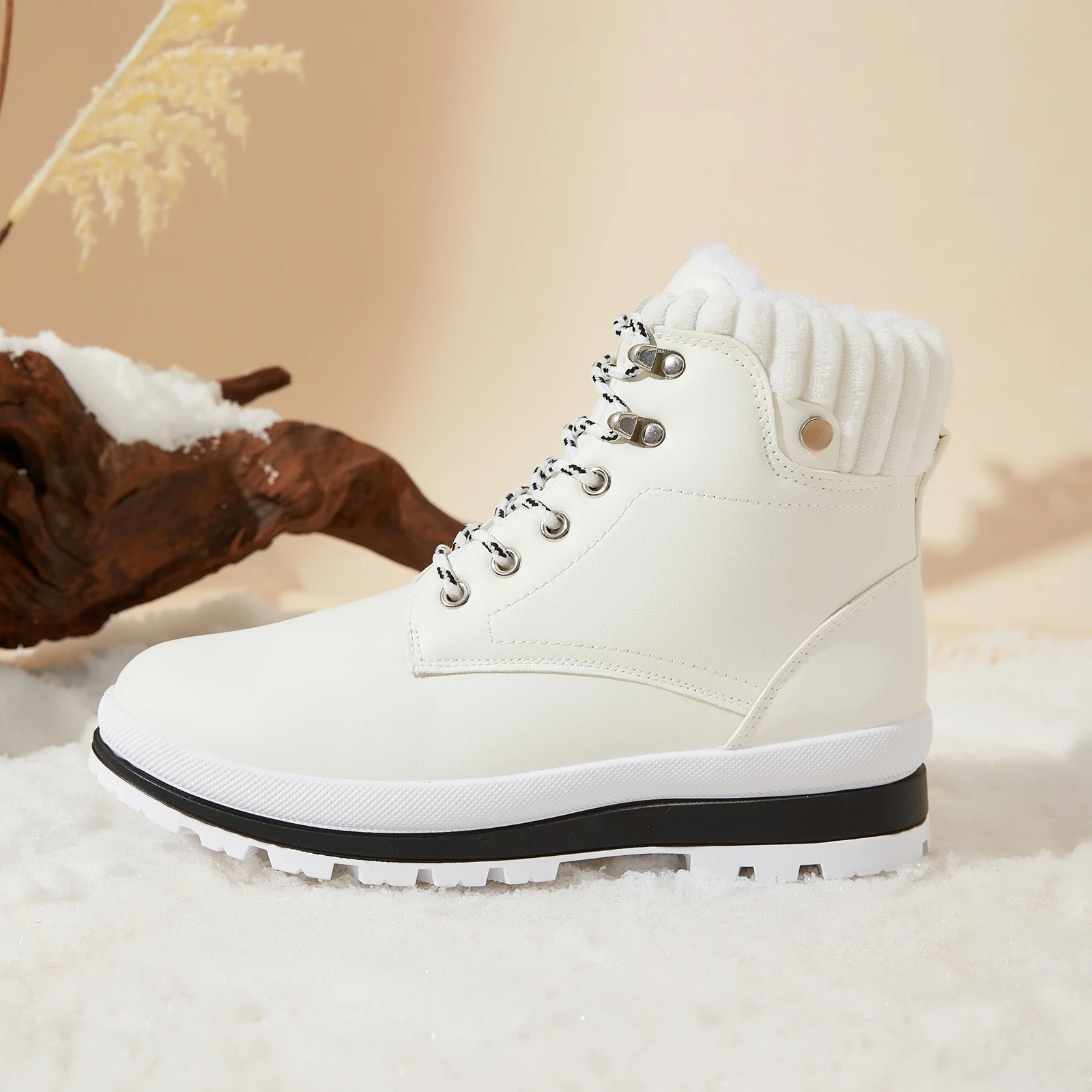 Wholesale Injection Shoes Ladies Pvc Boots Women Ankle Leather Winter Snow Hiking Boots For Women 2024