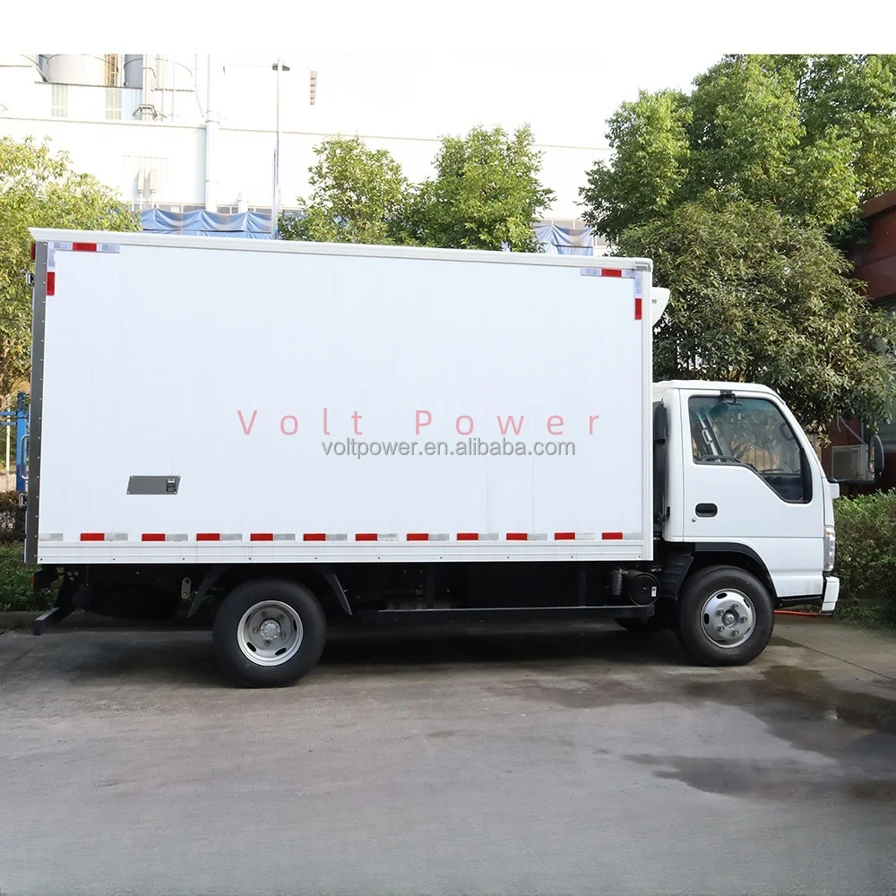 Wholesale 4x2 7T Isuzu Reefer Refrigerator Truck transport vegetable Fruit ice cream Fish meat freezer refrigerated truck