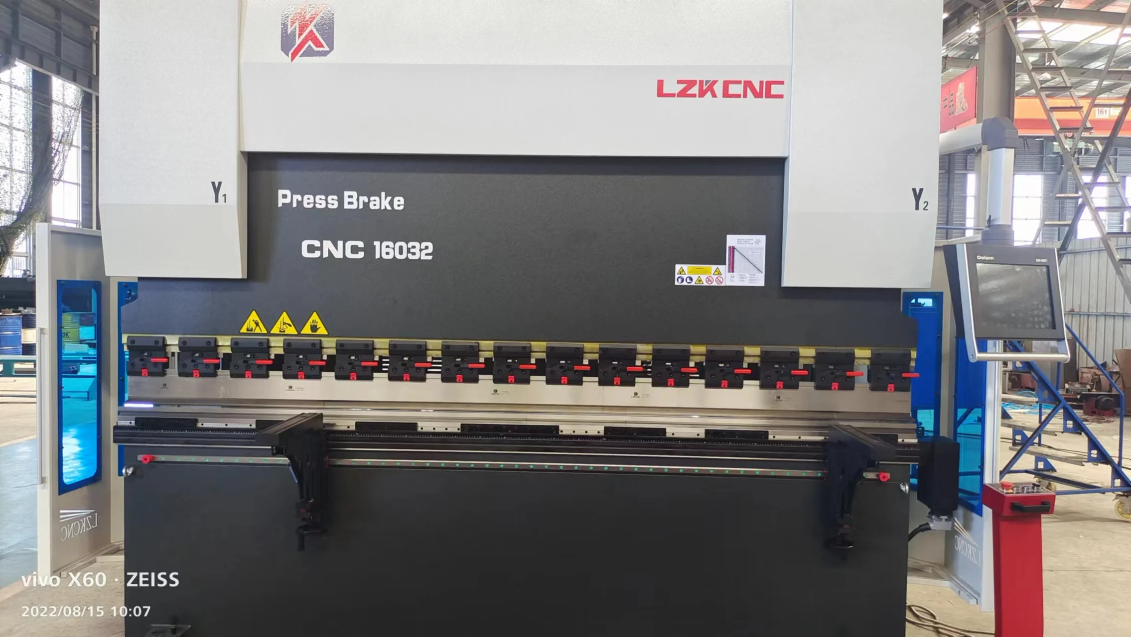High precision Delem DA66T 3D Controller  HPB-130T3200  Electric Hydraulic Press Brake 8+1Axis