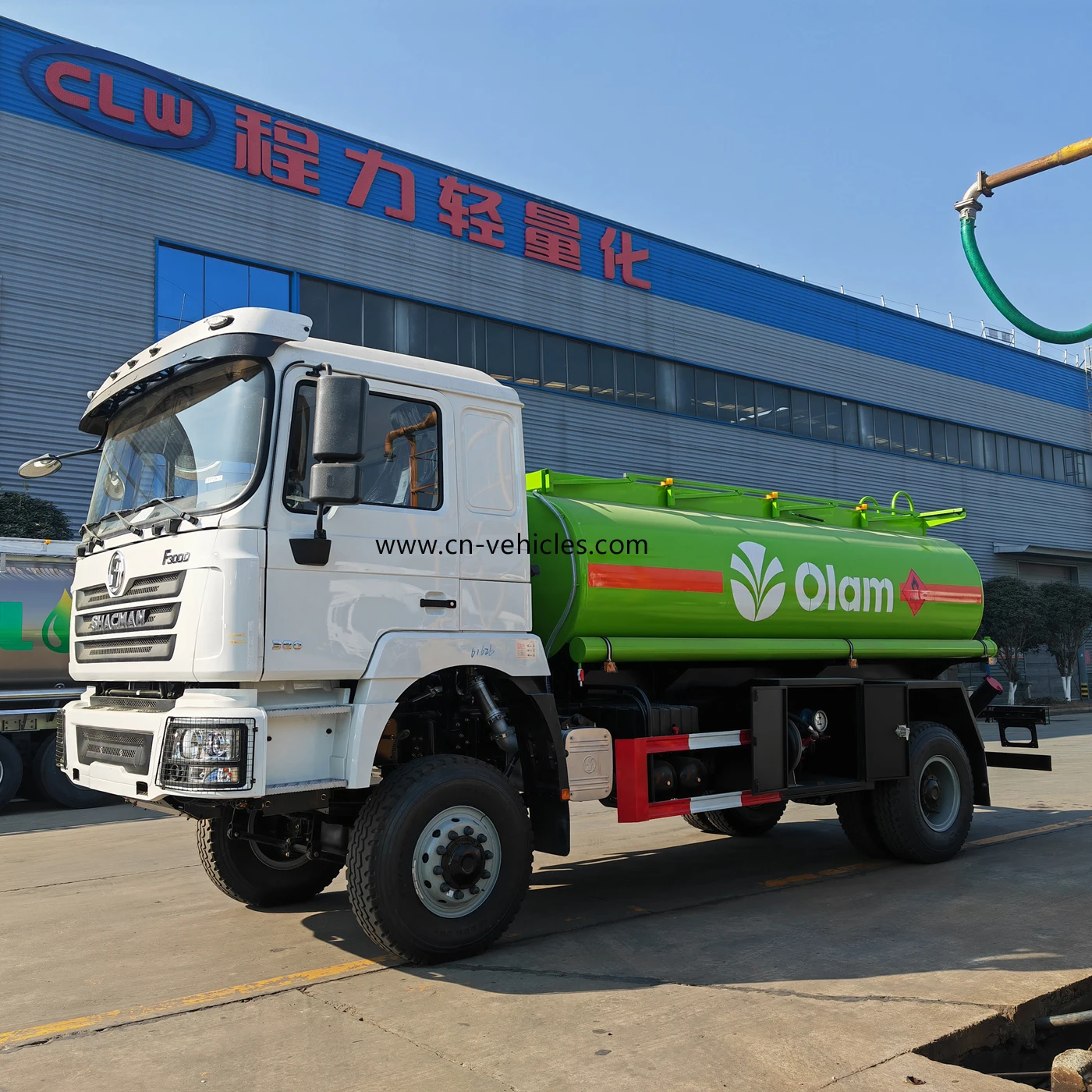Shacman F3000 Oil Fuel Transportation Refueling Petrol Tanker Price