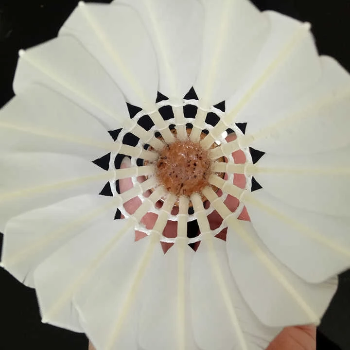 Wholesale Customized Badminton Shuttles VICTOR Equivalent Duck Feather 74 79 Speeds 2 Layer Cork Head