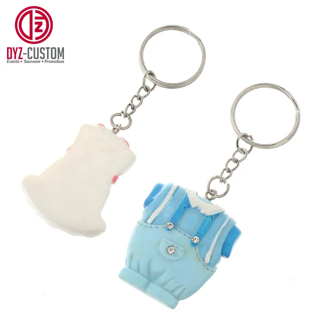 Girl Pink Dress and Boy Blue Clothes Keyrings Metal Resin Iron Baptism Souvenirs Baby Shower Favors Return Gifts in Gift Box