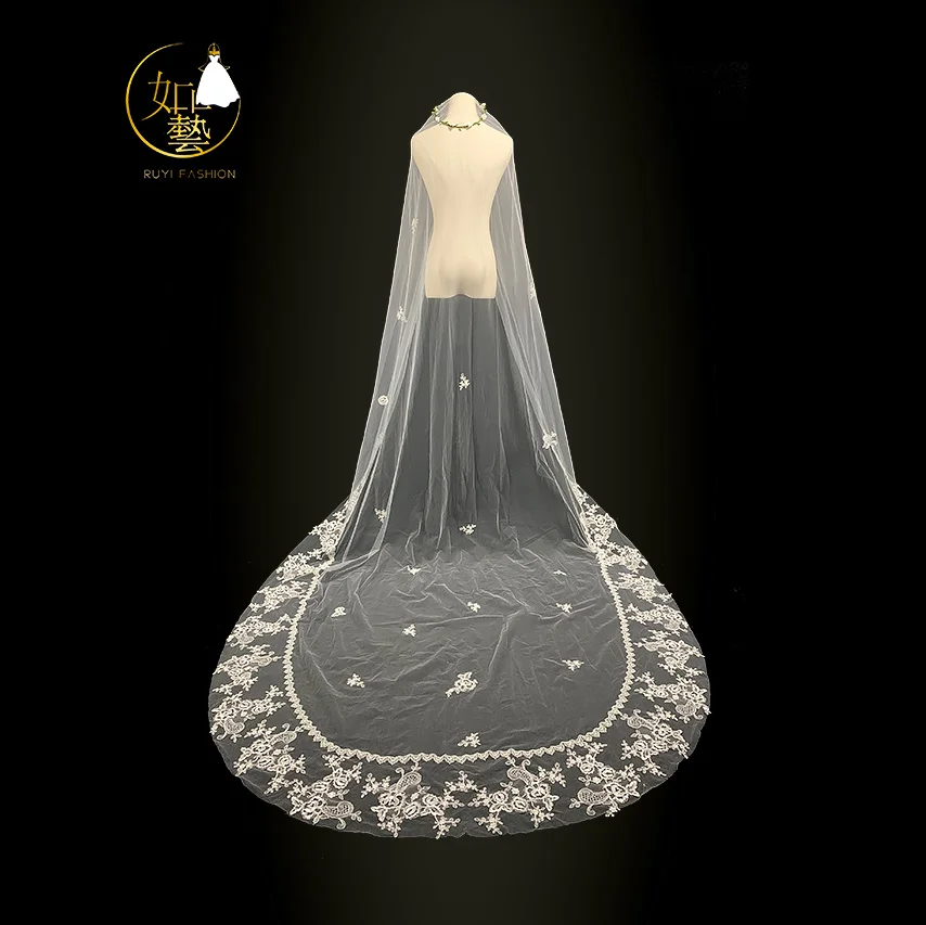 
Ivory 3M1 tier Lace Wedding Veil 