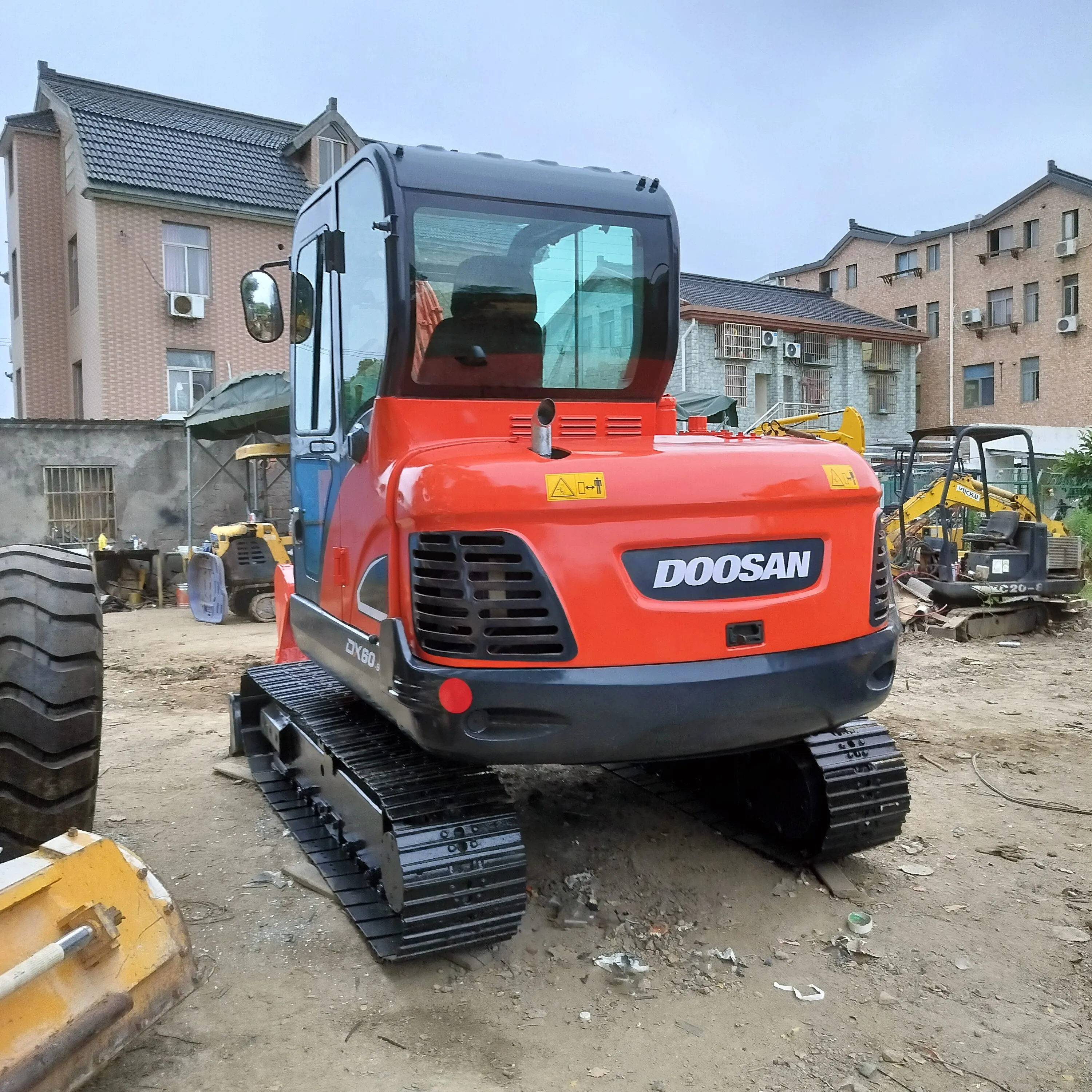 Used excavator for sale Doosan Excavator wheel track Dh150w-7 Dh140 Dx 60