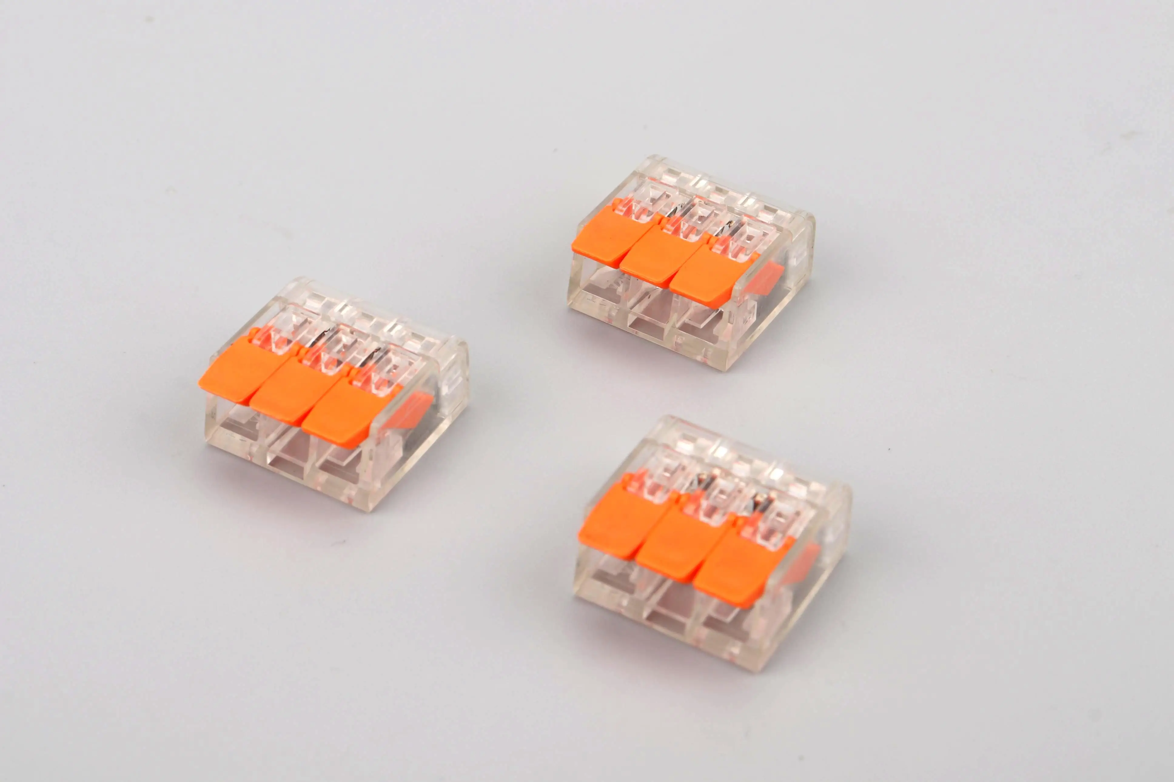 Most Popular 221 Series 221-413 Multi Core Electrical Compact Splice Terminal Block Wire Connector PC Plastic Bag Automotive BNC