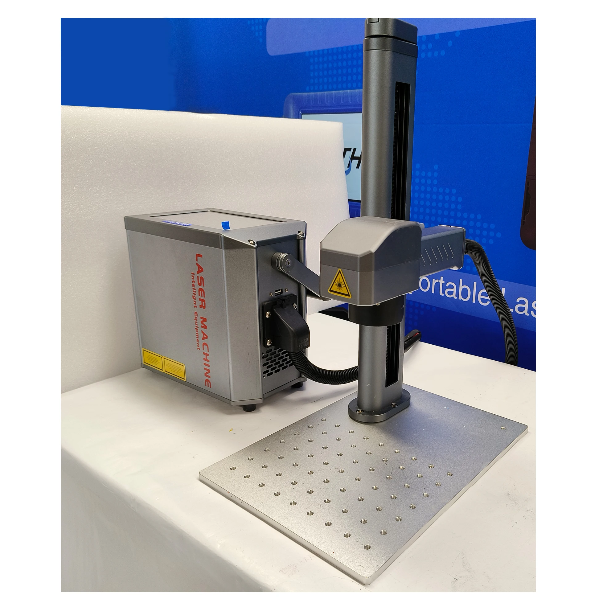Portable New Multi-functional 20W 30W 50W fiber laser marking engraving machine with control panel and stand