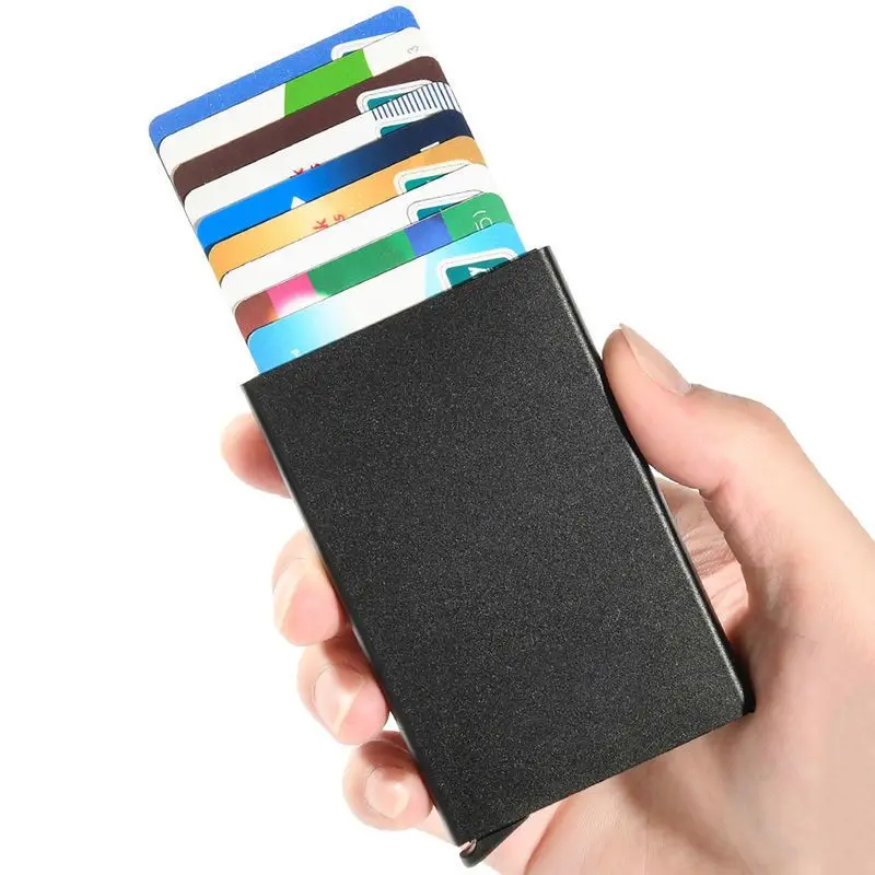  Amazon продает металлический блокирующий RFID чехол для кредитных карт с несколькими цветами в