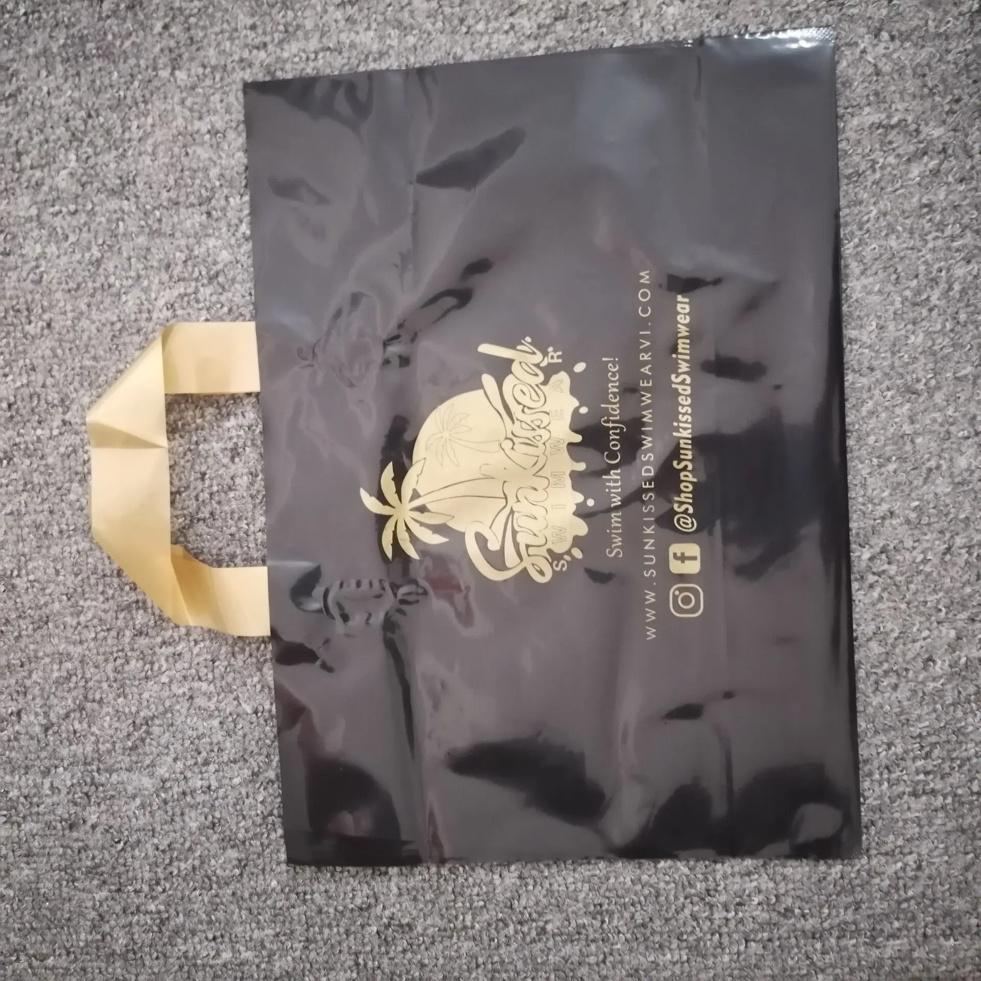 
Holographic Custom Frosted Beach Small Transparent Cosmetic Clear Plastic Tote Bag With Handles 