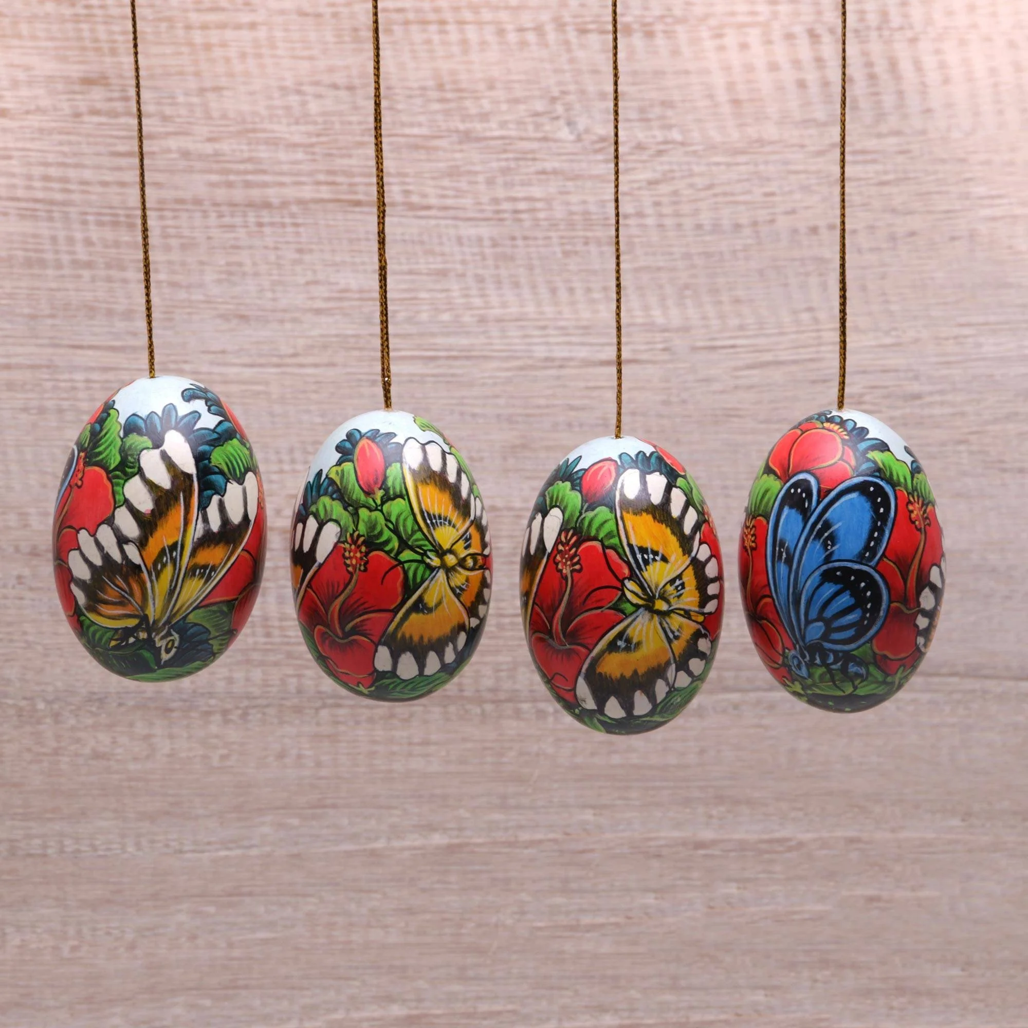 Manufacturers of wooden easter eggs artificial painted eggs  for easter decoration made by kashmiri artisians from India