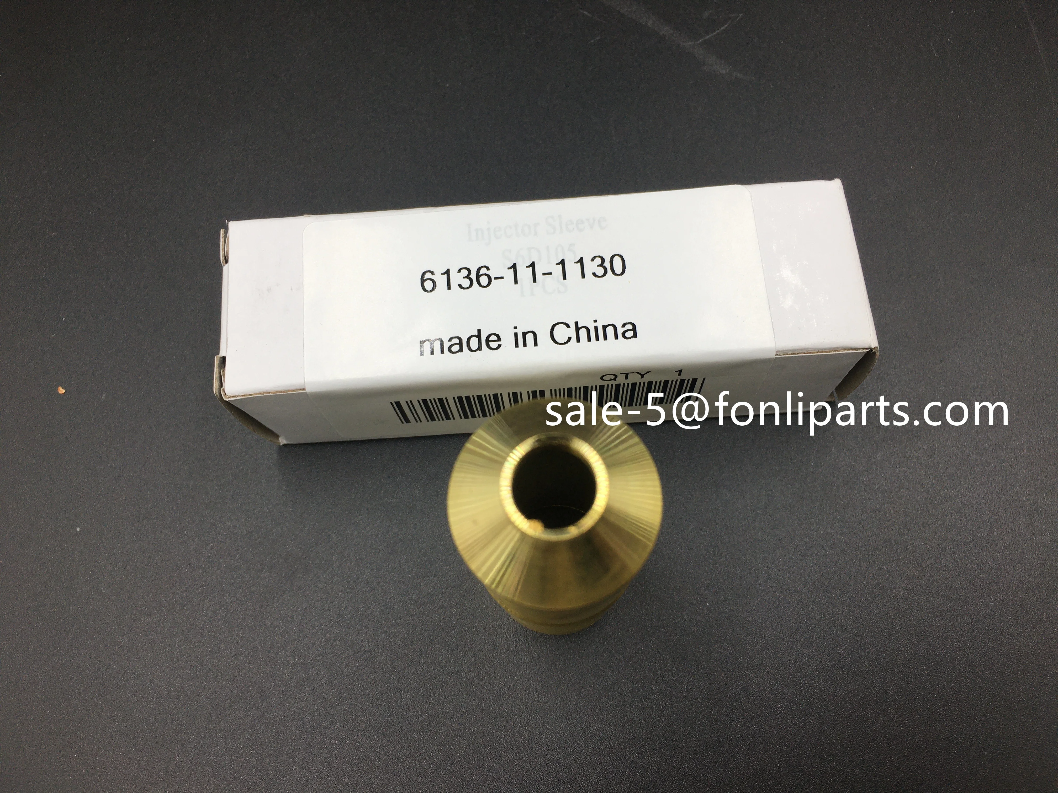 WA470-3 Wheel Loader Parts 6D125 6D105 Engine Cylinder Head Injector Holder Sleeve 6136-11-1130