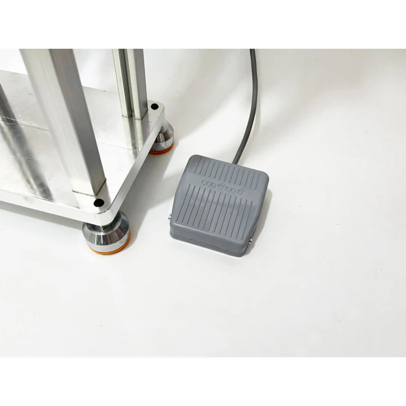 Вертикальная литьевая машина, 50 г