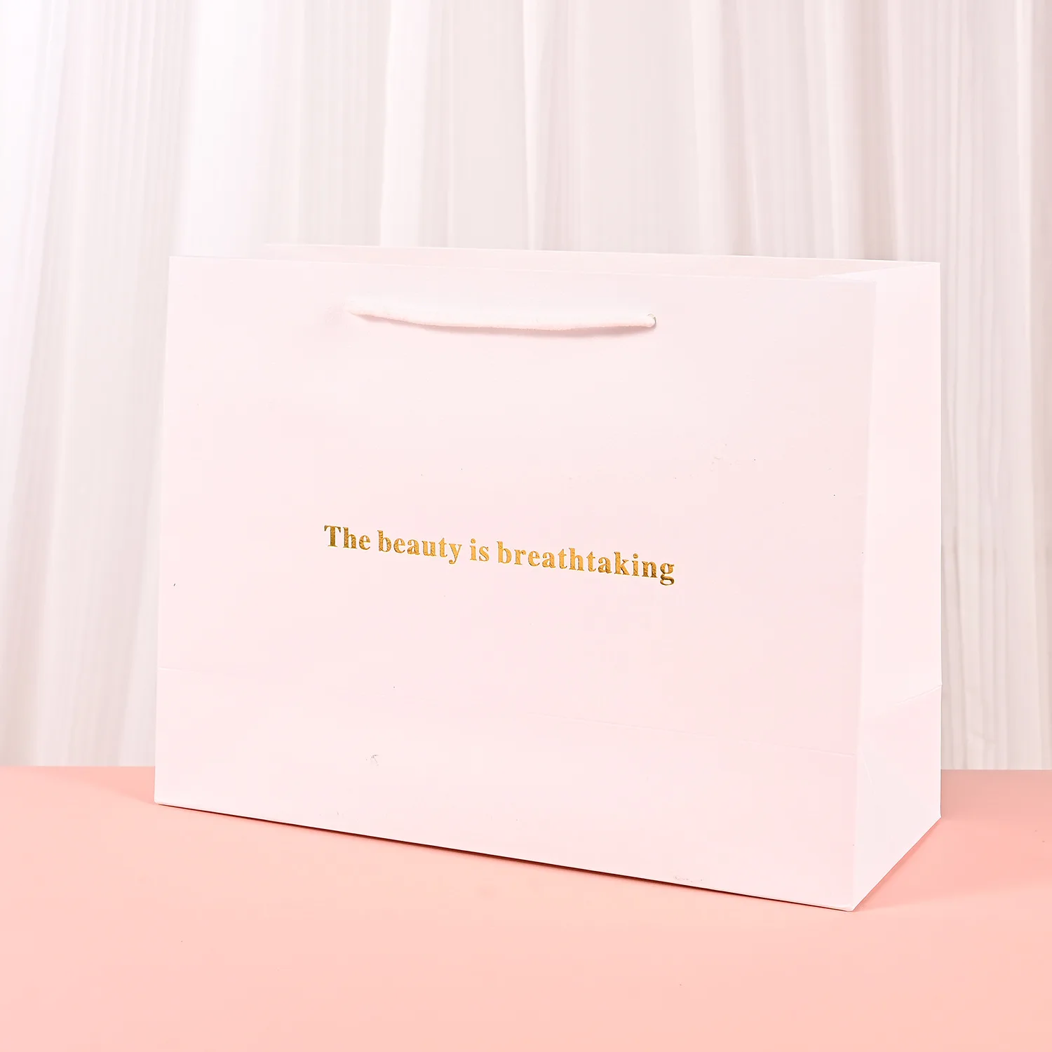 Recycled Mailer Packaging Jewelry Gift Favour Paper Shopping Bags with Handles Eco-Friendly and Stylish