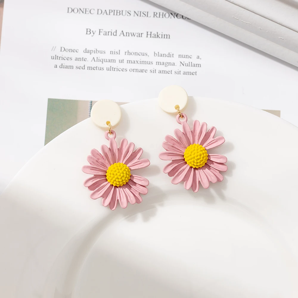 Fashion Color Rose Pink Daisy Flower Stud Earring Boho Jewelry Women Matte Rubber New Craft Flower Lightweight Earrings