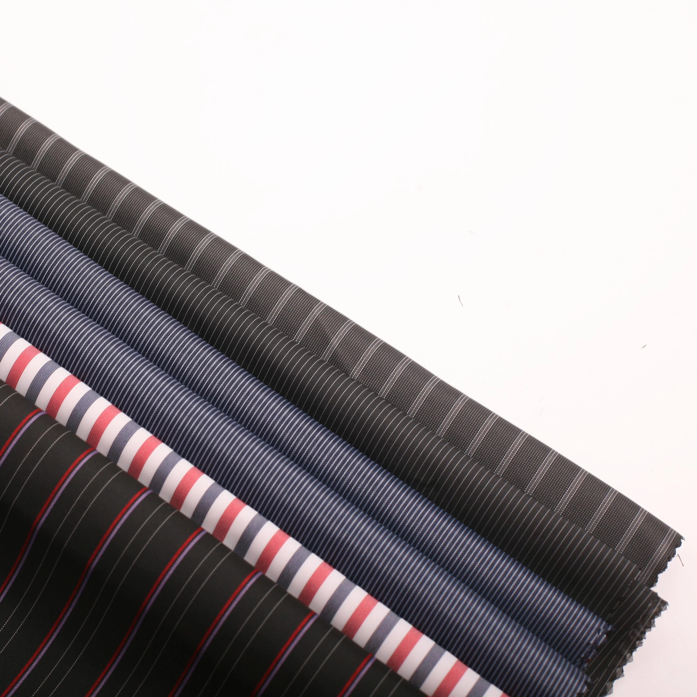 Декоративная ткань для подкладки одежды из химического волокна