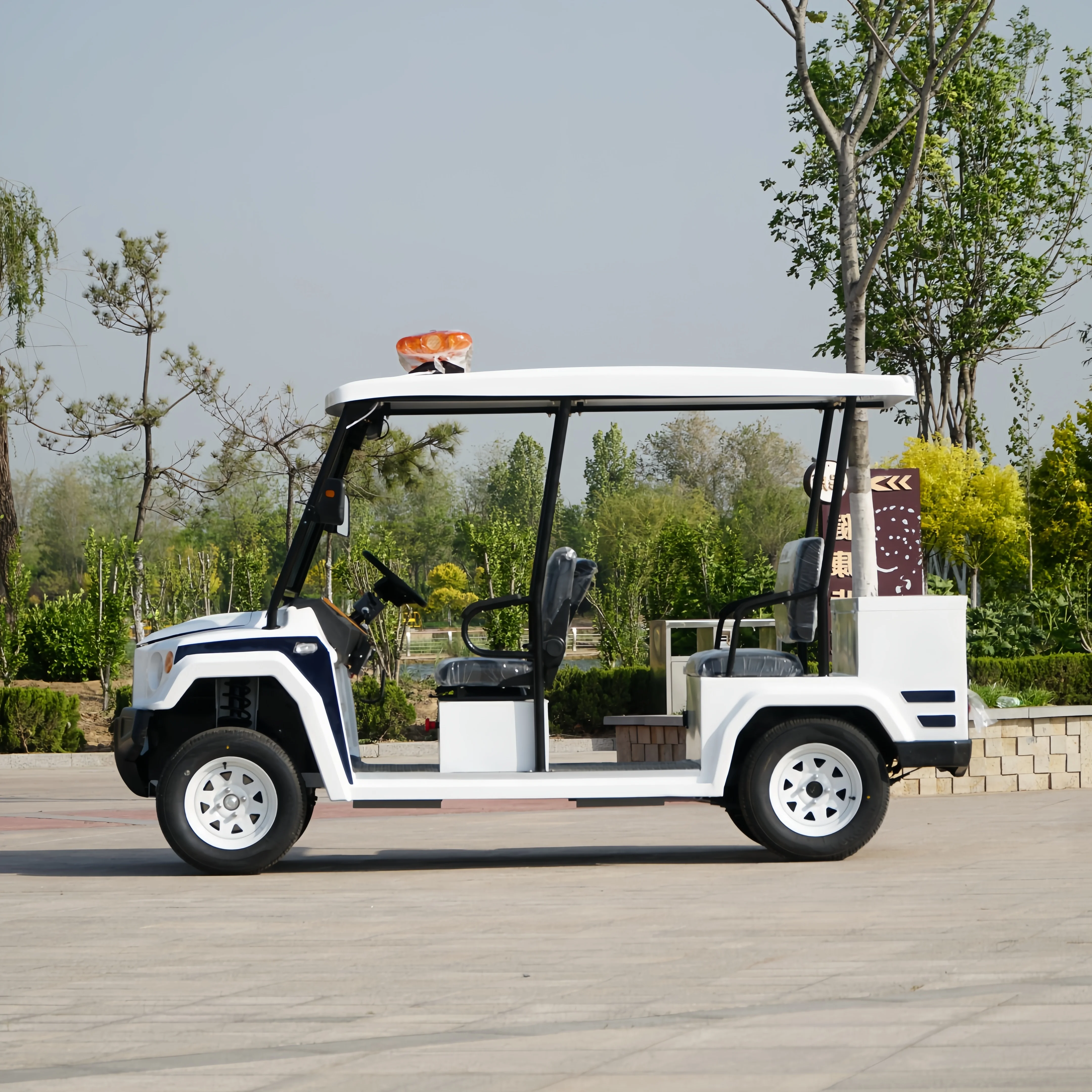 5-Seater Electric Patrol Buggy Closed Golf Cart Security Features 48v Battery Club Car EEC Certified Sightseeing Car Pick-up