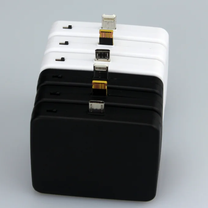 custom logo and package 1000mah Emergency Disposable Mini power bank  for iphone and for android