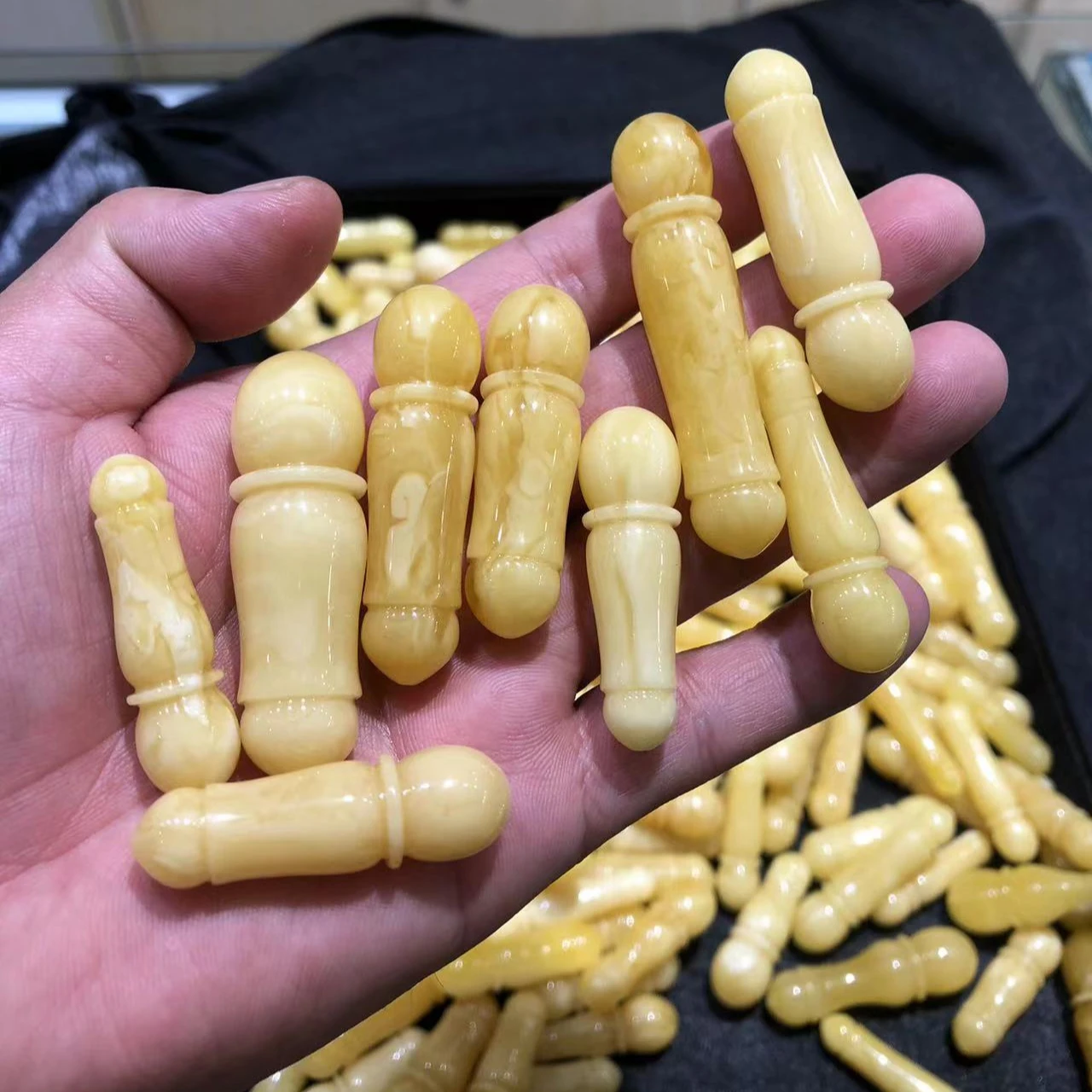 Natural baltic white yellow tiger amber imams