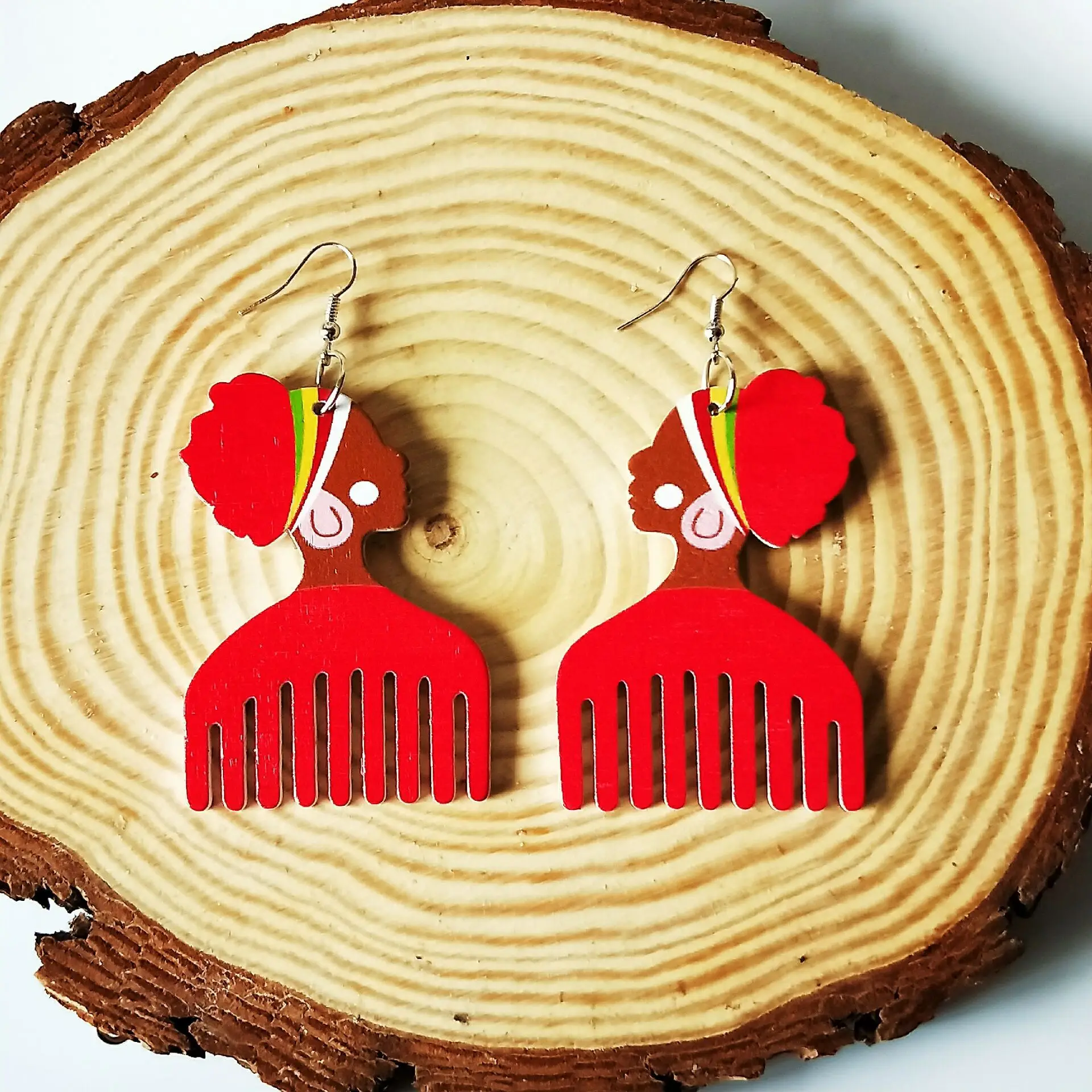 DAICY cheap wholesale unique design comb African girl wooden earrings