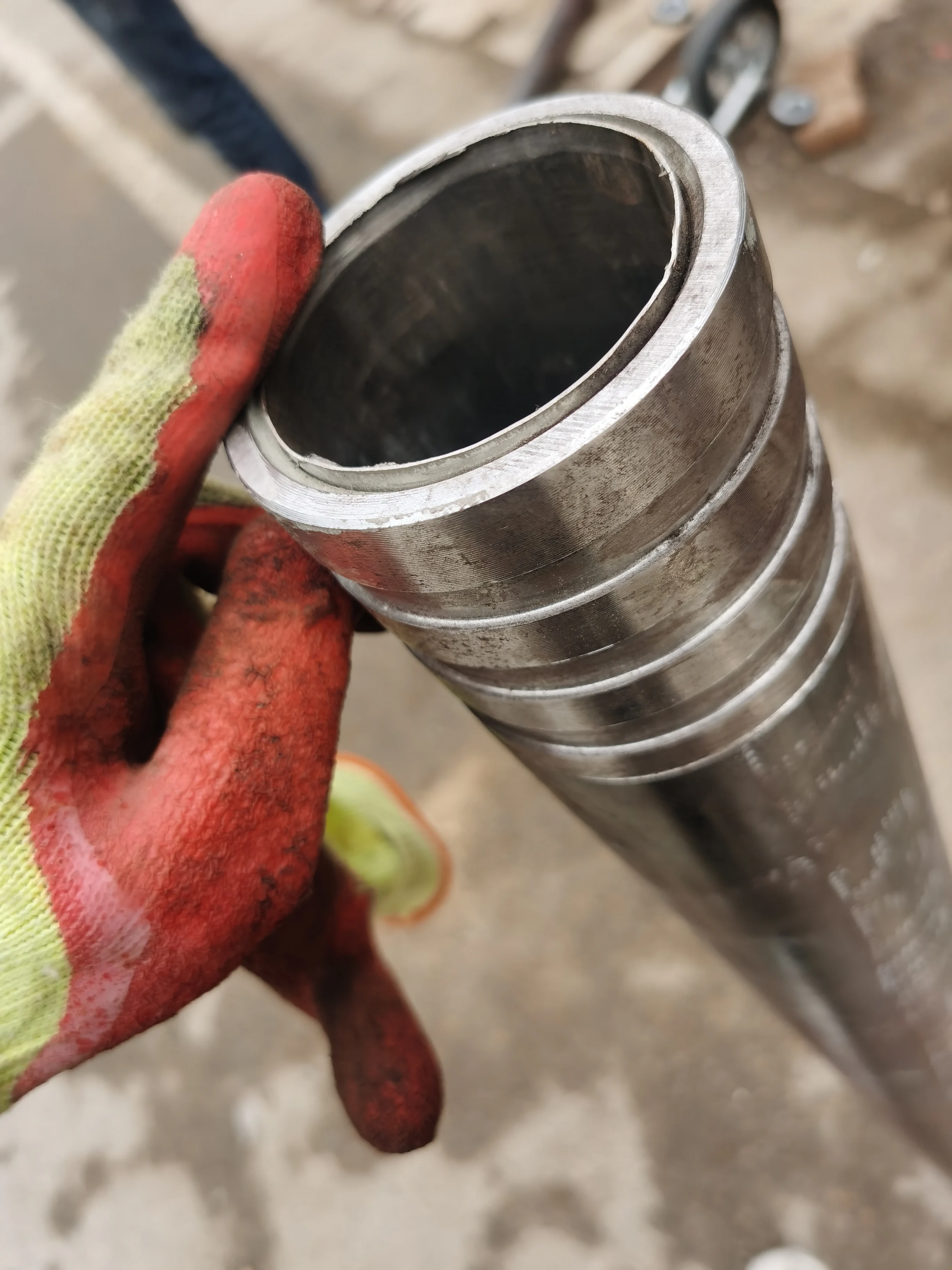 Carbon Seamless Steel pipe Lined with stainless steel clad pipe Hollow Underground bunker