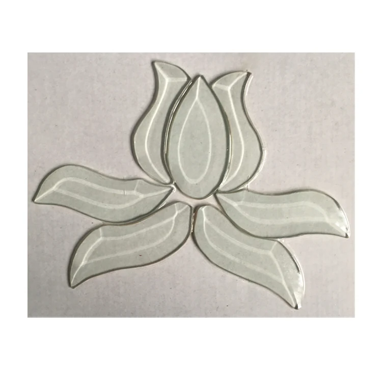 China Manufacturer Ornament Beveled  Edge Tempered  Glass Wood Doors 2019