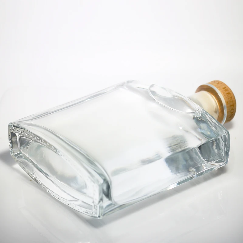 Empty Spirits Glass Whiskey Bottle 700ml 750ml Square Tequila Bottle Whiskey Bottle Vodka Gin With Cork