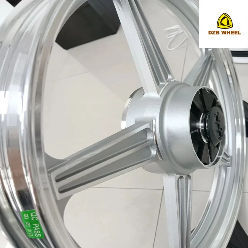 Drum Brake Motorcycle Wheel 1.6*18 Aluminum Car Rims Silver Finish Automobile Rims