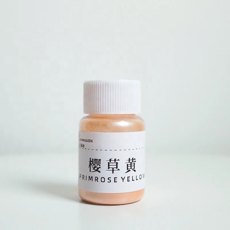 Colored pearlescent mica is used in handmade candles