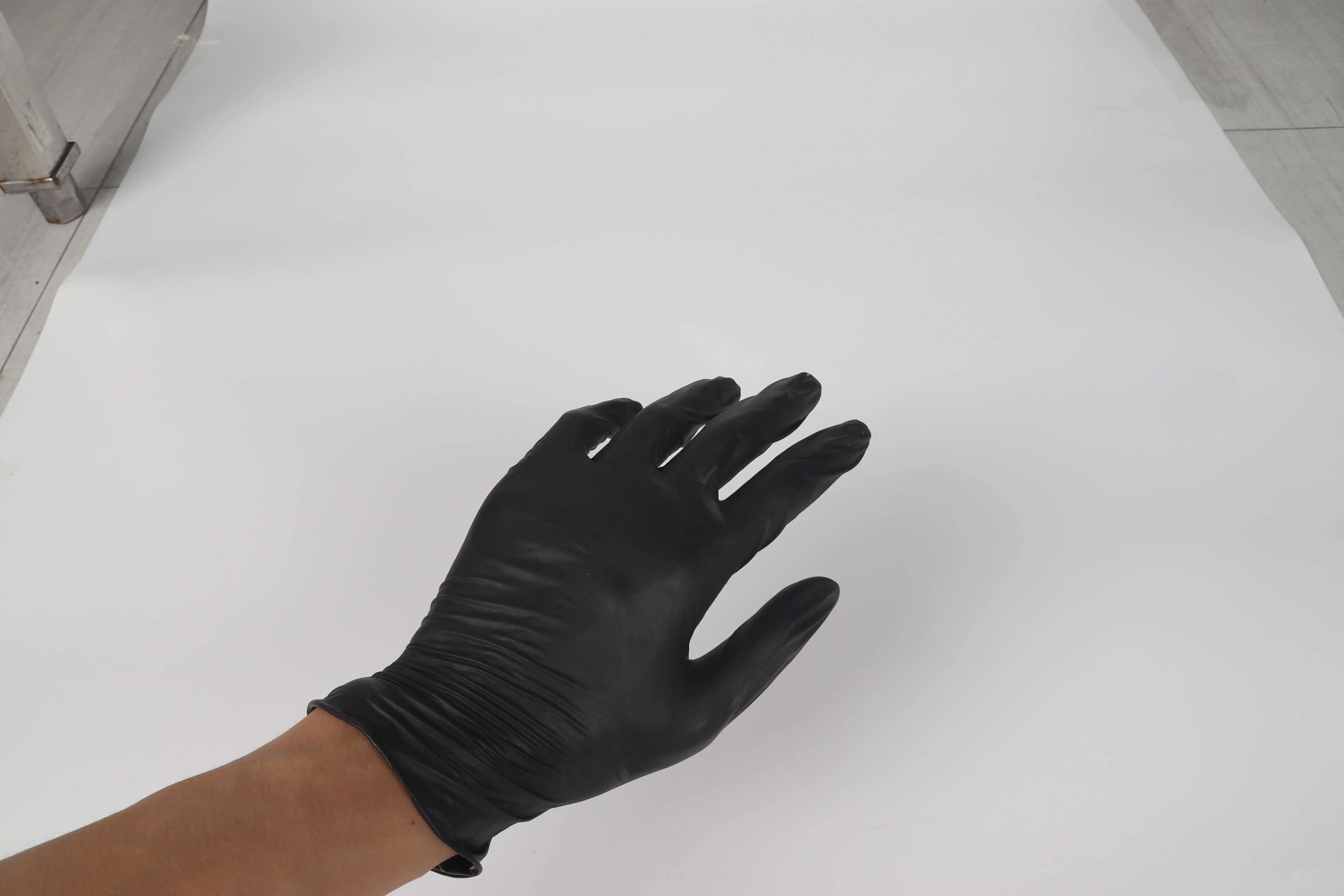 Disposable Latex Gloves Pack of 100, Powder Free Protective Glove for Kitchen Cooking Cleaning, White