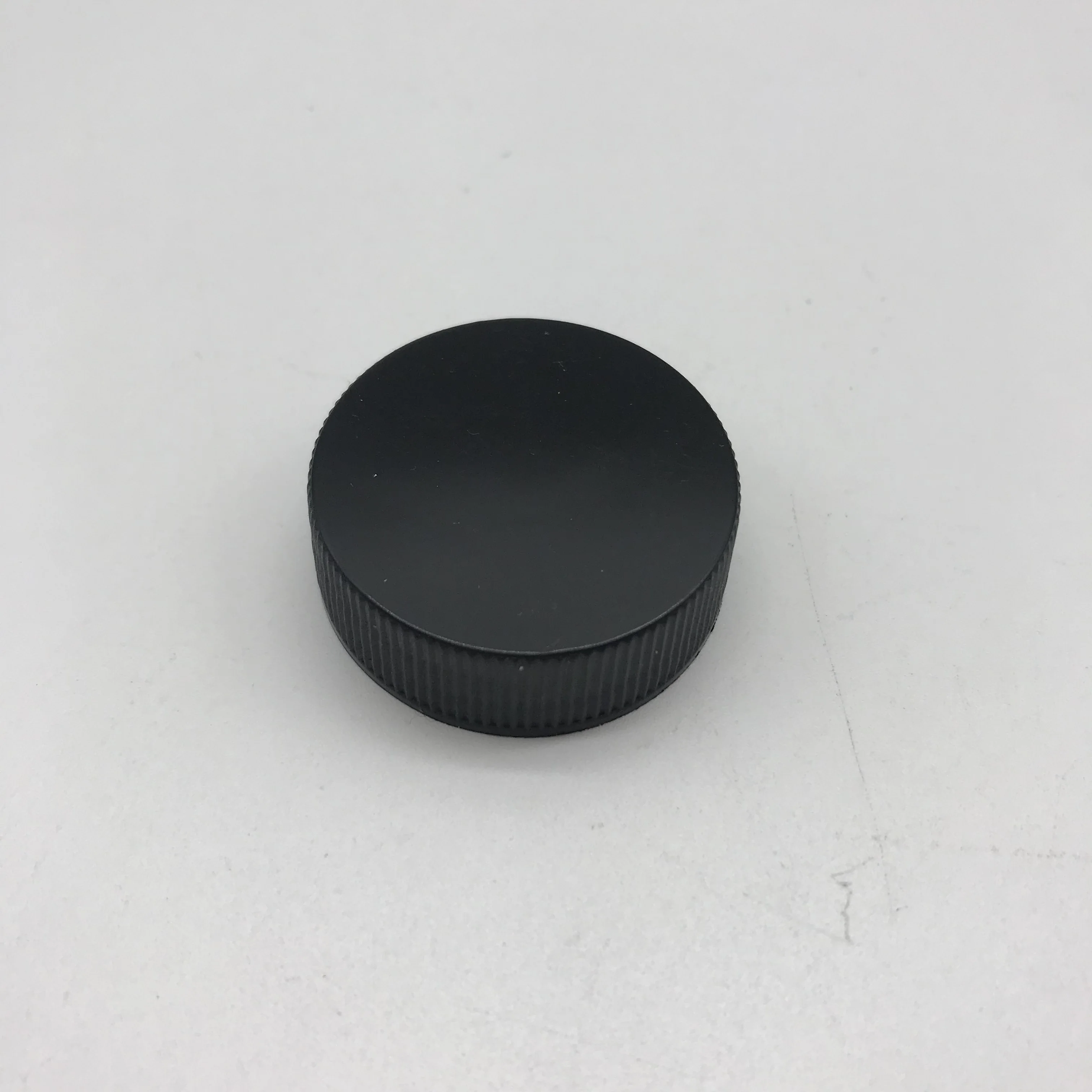 28mm 33mm 38mm Black blue plastic screw cap with ribbed finish and threaded closure for bottles