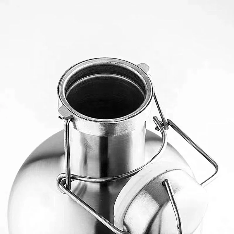 Half Gallon Customized Stainless Steel Insulated Water Bottle Camping Beer Growler Large Vacuum Jug With Shoulder Strap