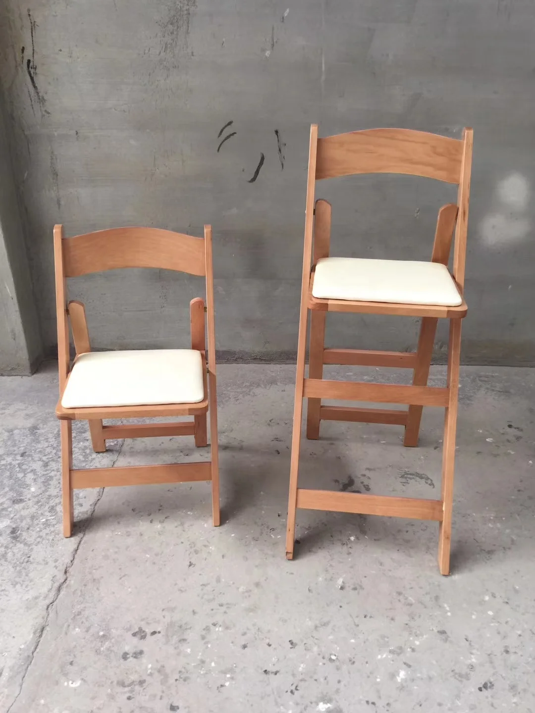 Outdoor Dark Fruit Wood Folding Wedding Chairs with Padded Seat Party Event Wimbledon Dining Chair