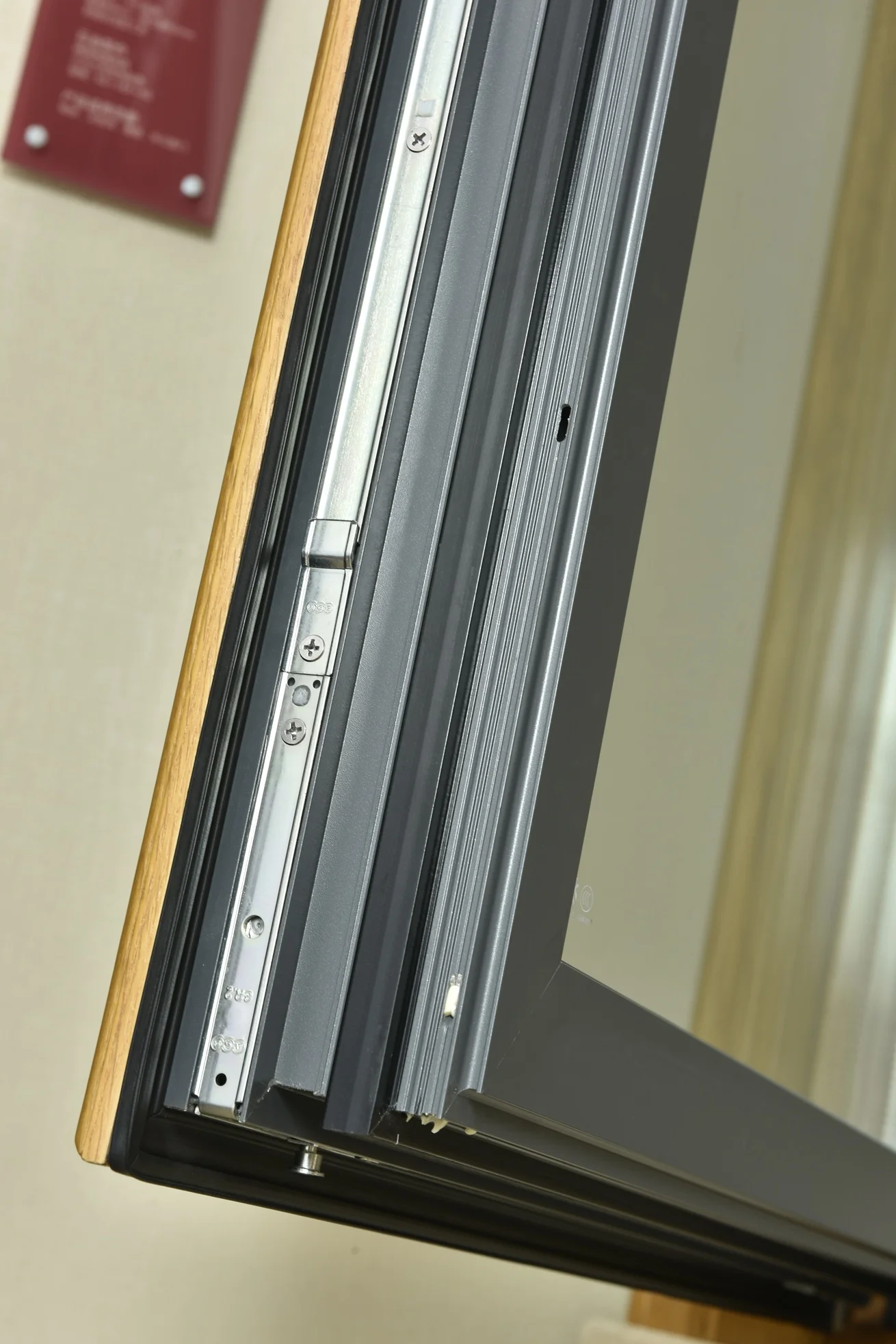 KIMSUN Modern Double Glazed Fully Tempered Glass Wooden Window Design Top Casement Windows Red Oak Wood Window