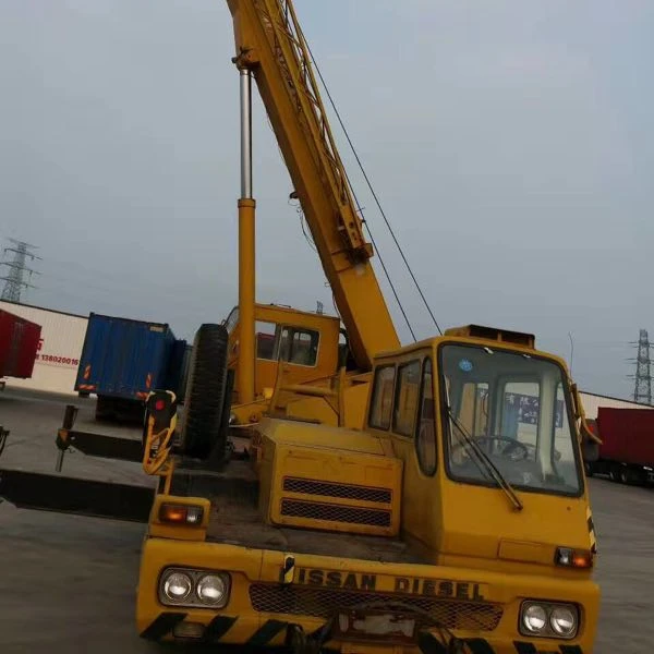 NISSAN Tadano 25ton TL250E Used truck crane nice condition