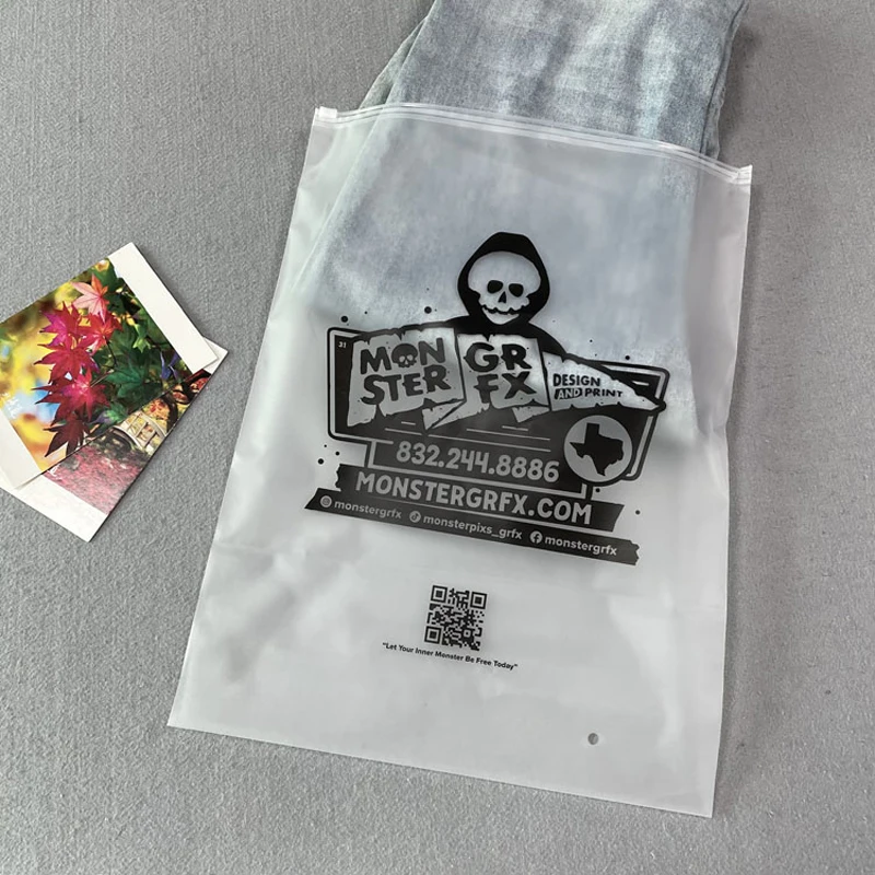 Packaging Zipper Bags,t Shirt Swimwear Zip Lock Clothing Bags with Logo Custom Matte/frosted Biodegradable Plastic PE EVA Accept