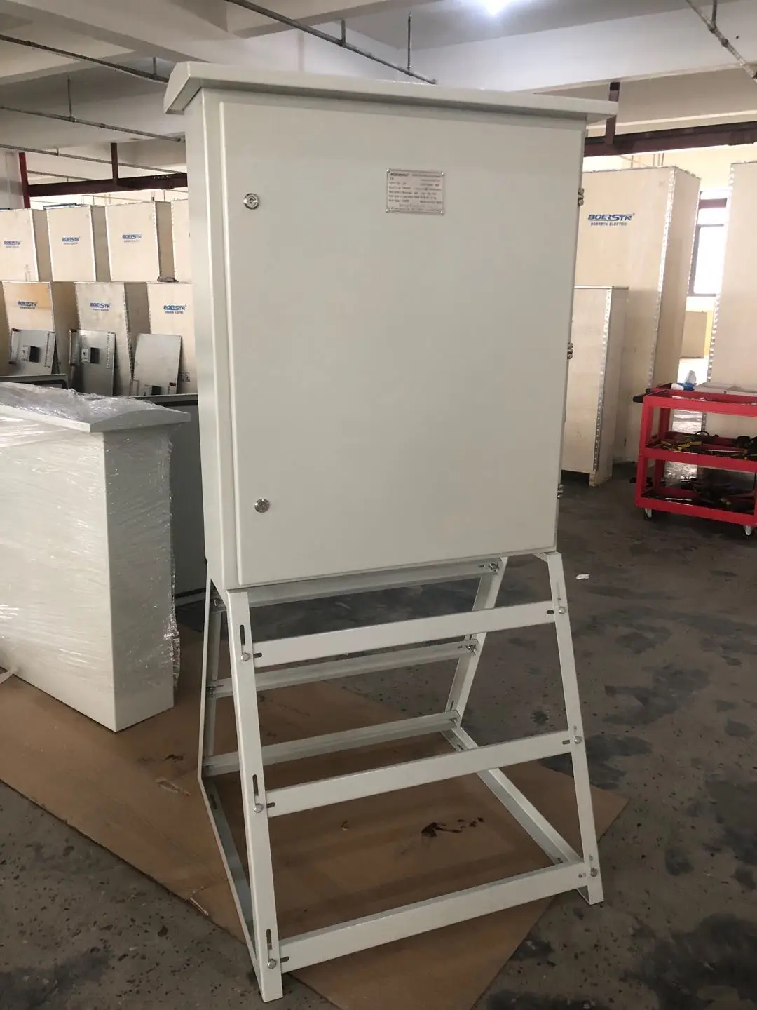 Outdoor Electric Main Distribution Panel Board With NEMA 3R Metal Enclosure and Stands