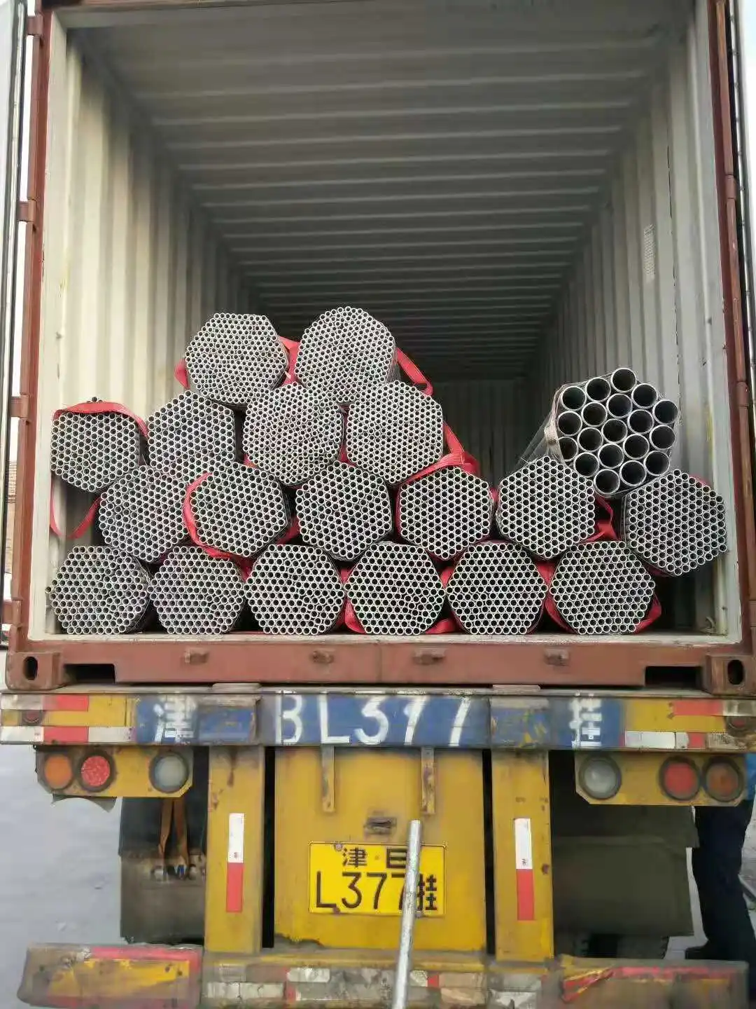 Good Quality BS4568 Hot Dipped Galvanized Steel Pipe for Conductor