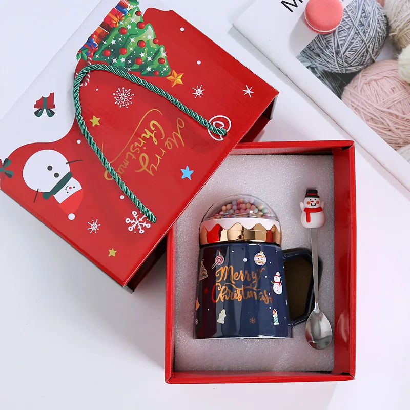 Wholesale New Christmas Ceramic Coffee Mugs Santa Claus Christmas Tree Mugs with Lid Porcelain Cups for Christmas Gifts