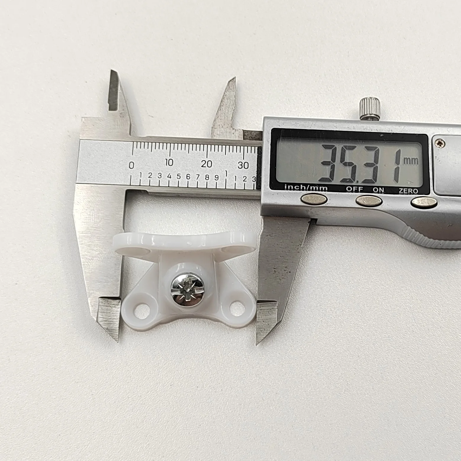 Plastic Furniture Shelf Support Cabinet Connector 90 degree plastic furniture cabinet butterfly connector