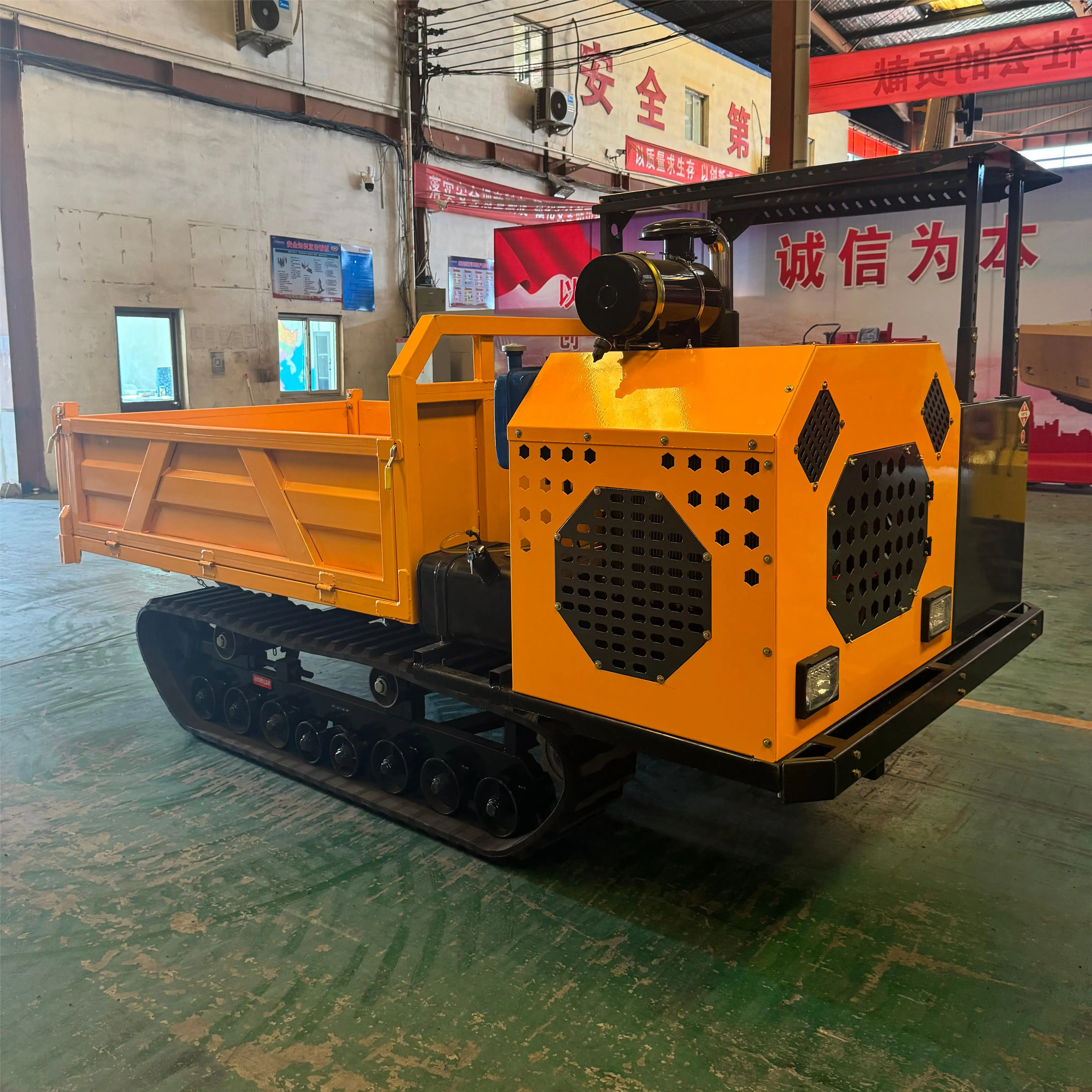 Good Quality 5Ton Hydraulic High-performance Dump Truck with Gearbox for sale on Crawler transport vehicle