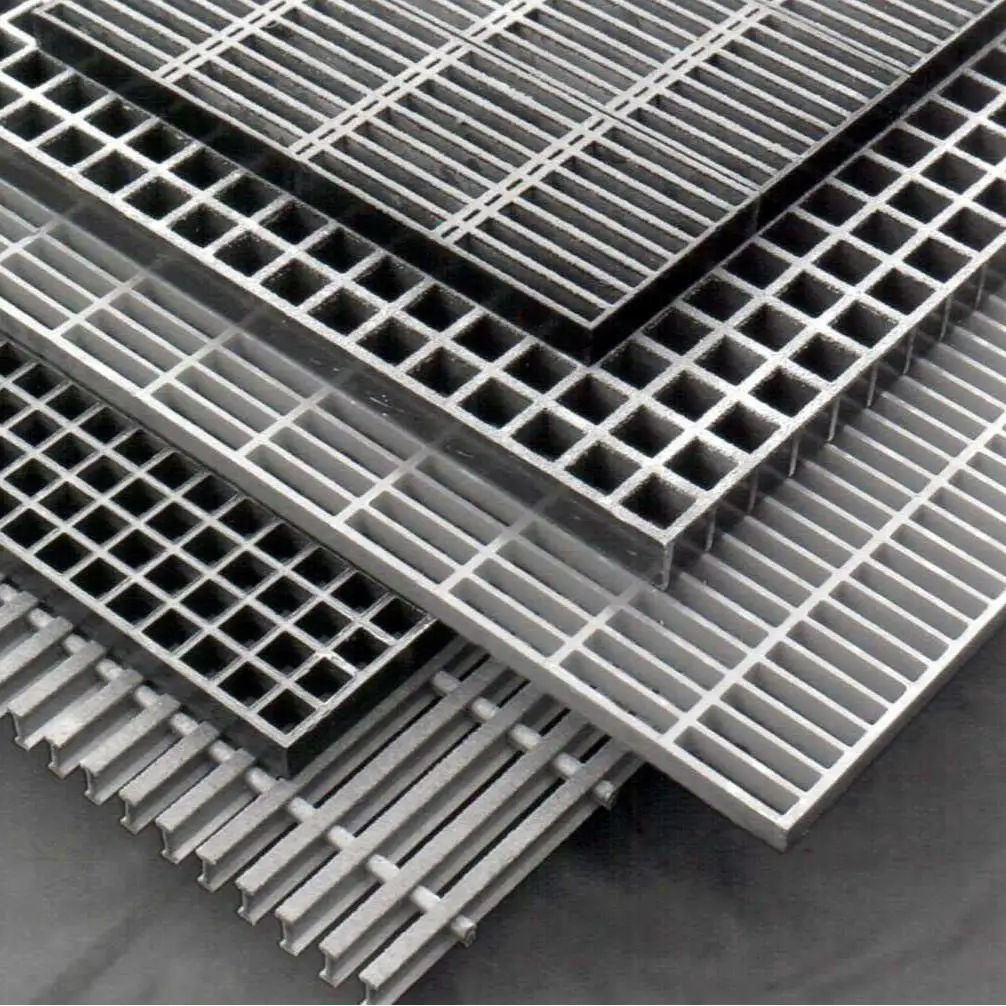 Сверхпрочная металлическая решетка различных спецификаций решетчатые панели Термообработанная углеродистая сталь