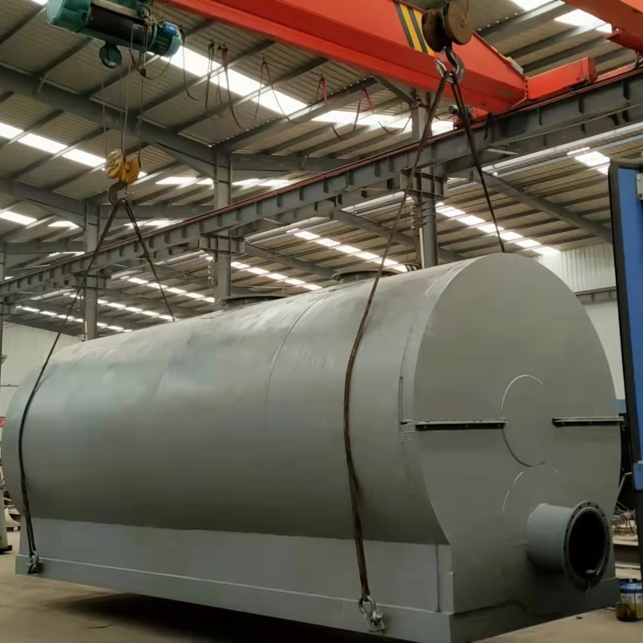 Отработанная шина пиролизная масляная дистилляционная башня с химическим дезодорантом для удаления запаха