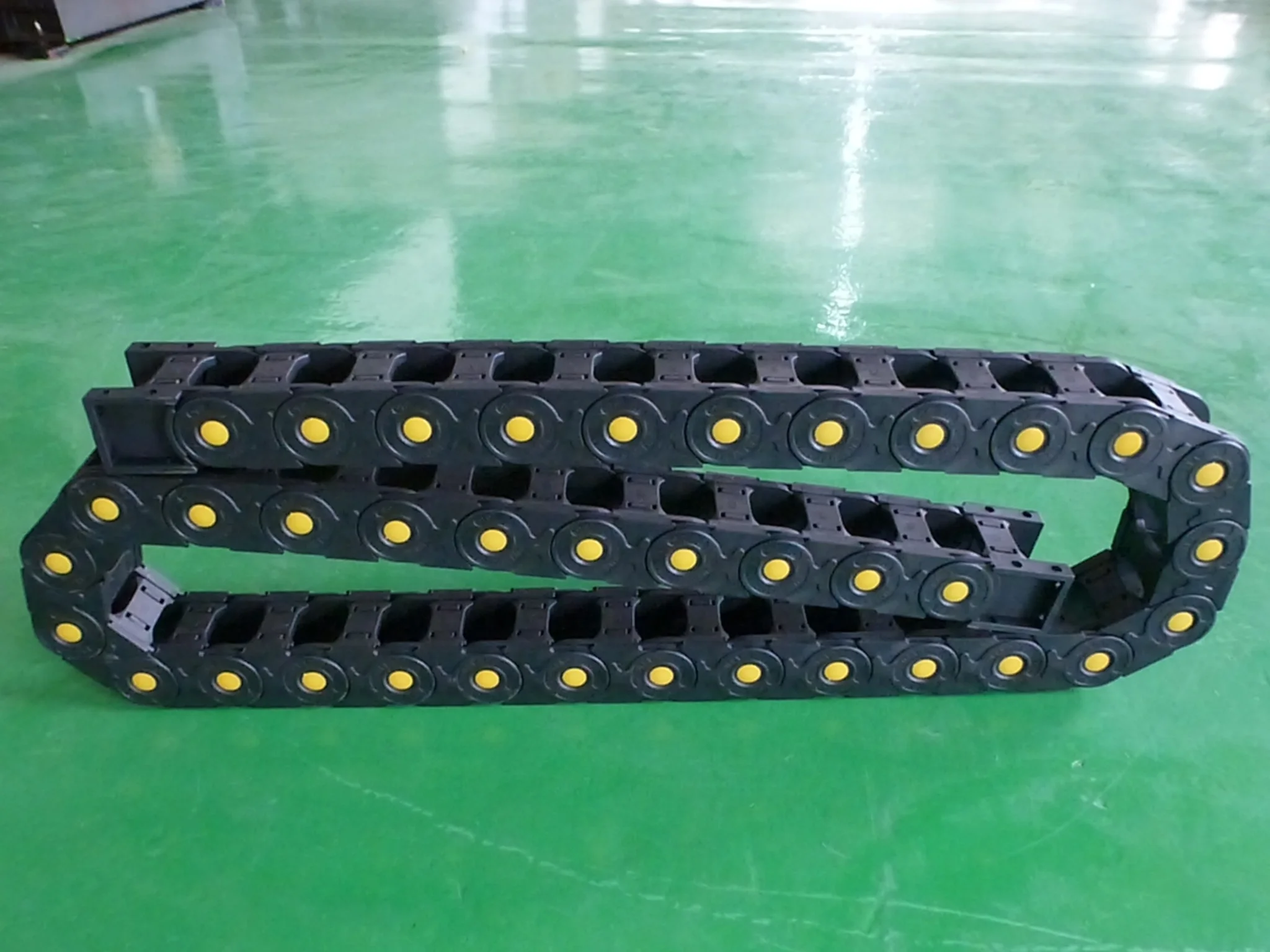 Black & Yellow  Bridge Type Open Type Plastic Drag Chain For CNC Machine