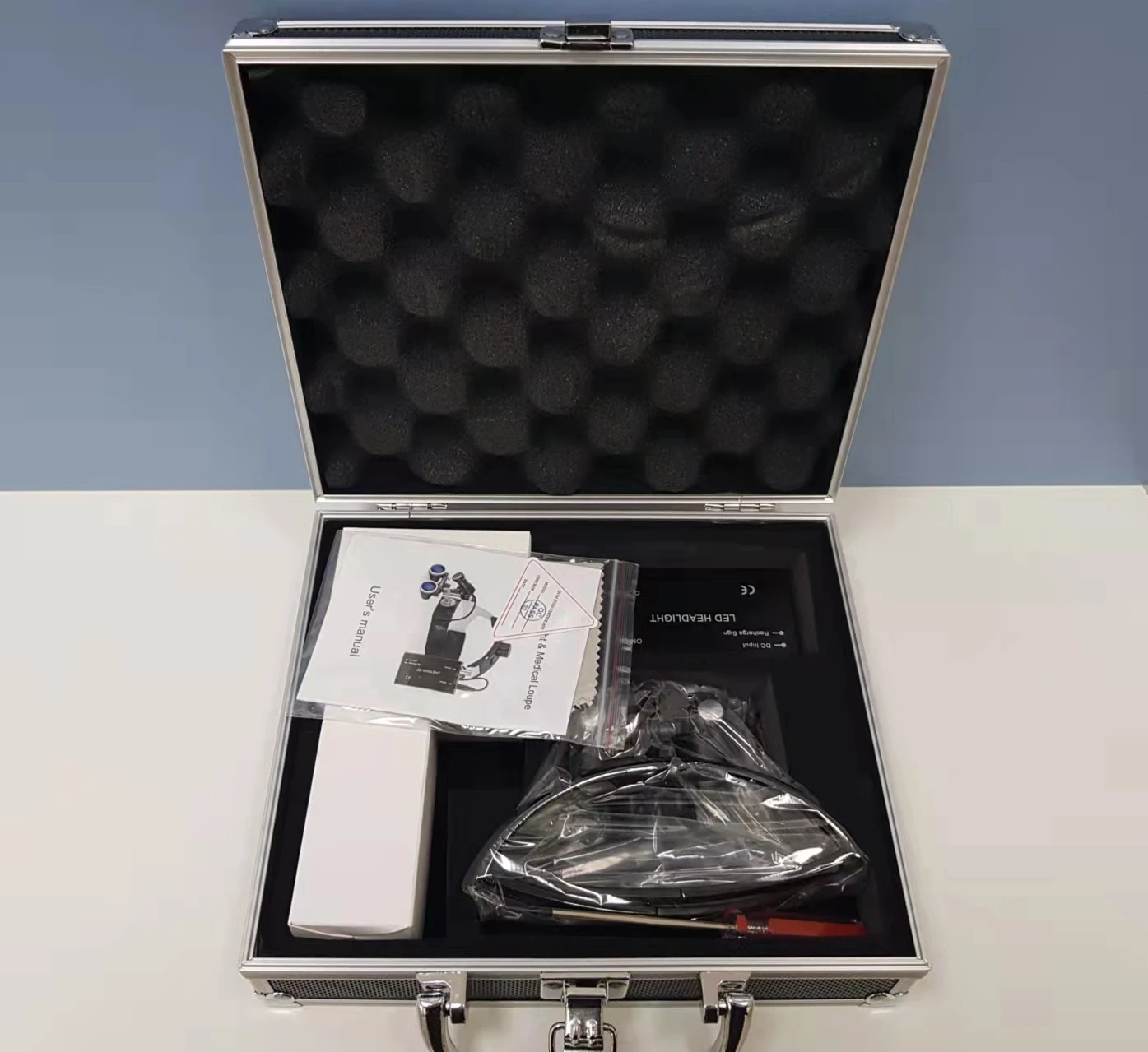 3.5X 420mm Magnifying Glass lens With Light Head and Charging Device