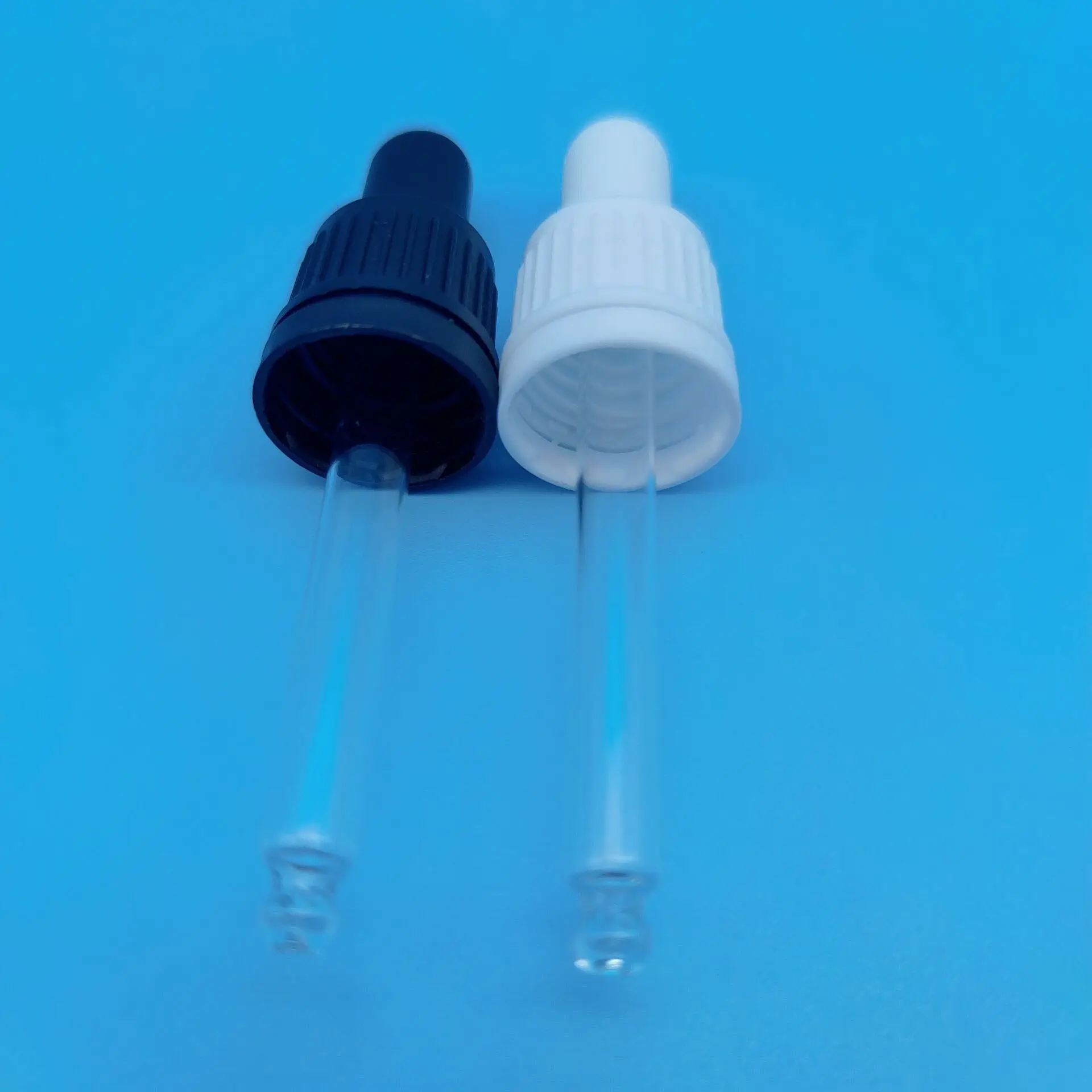 Wholesale 18-415 Black temper evident dropper cap with tip/round head glass pipette  for 20ml DIN18 essential glass